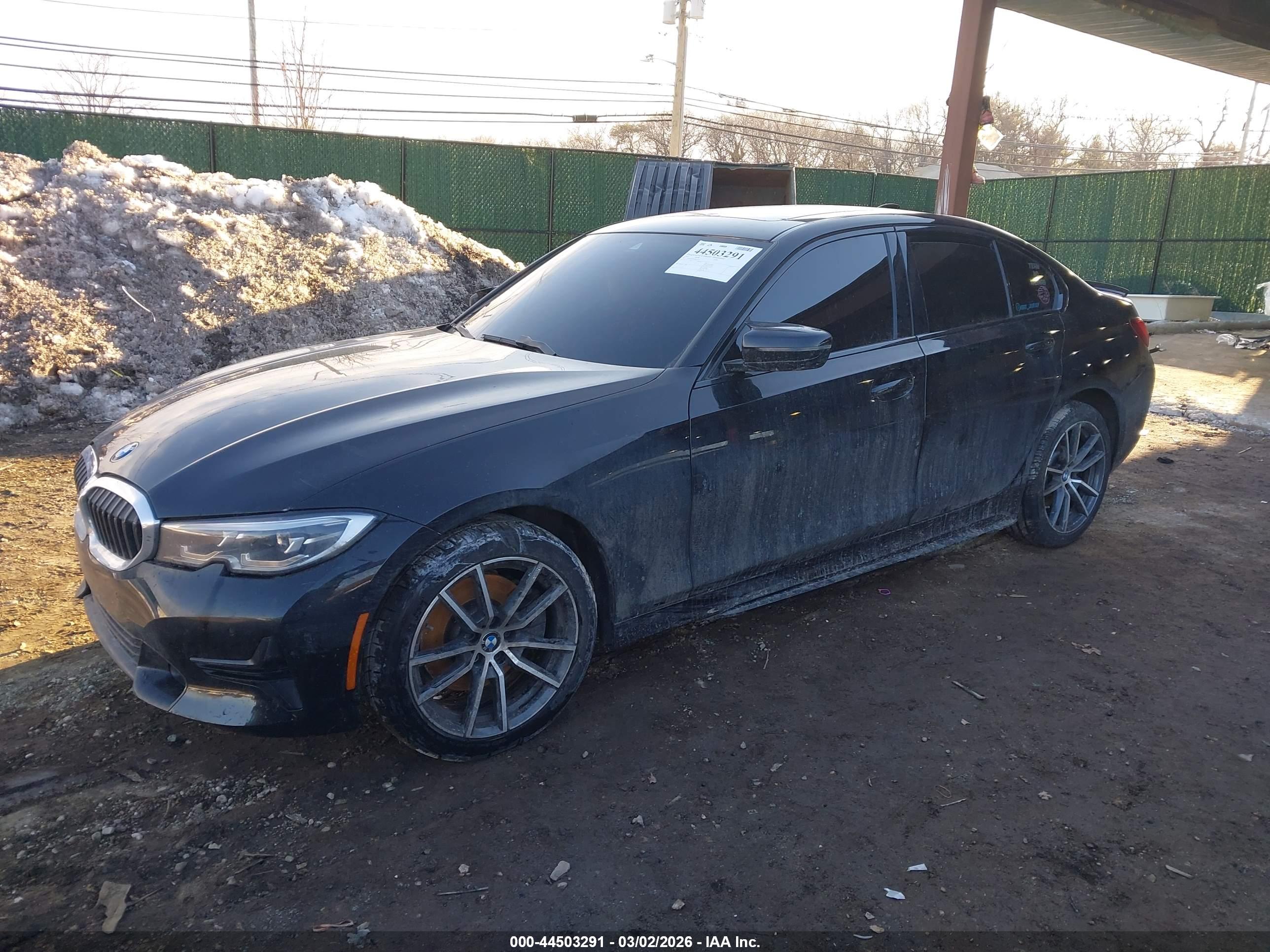 BMW 330I image 2