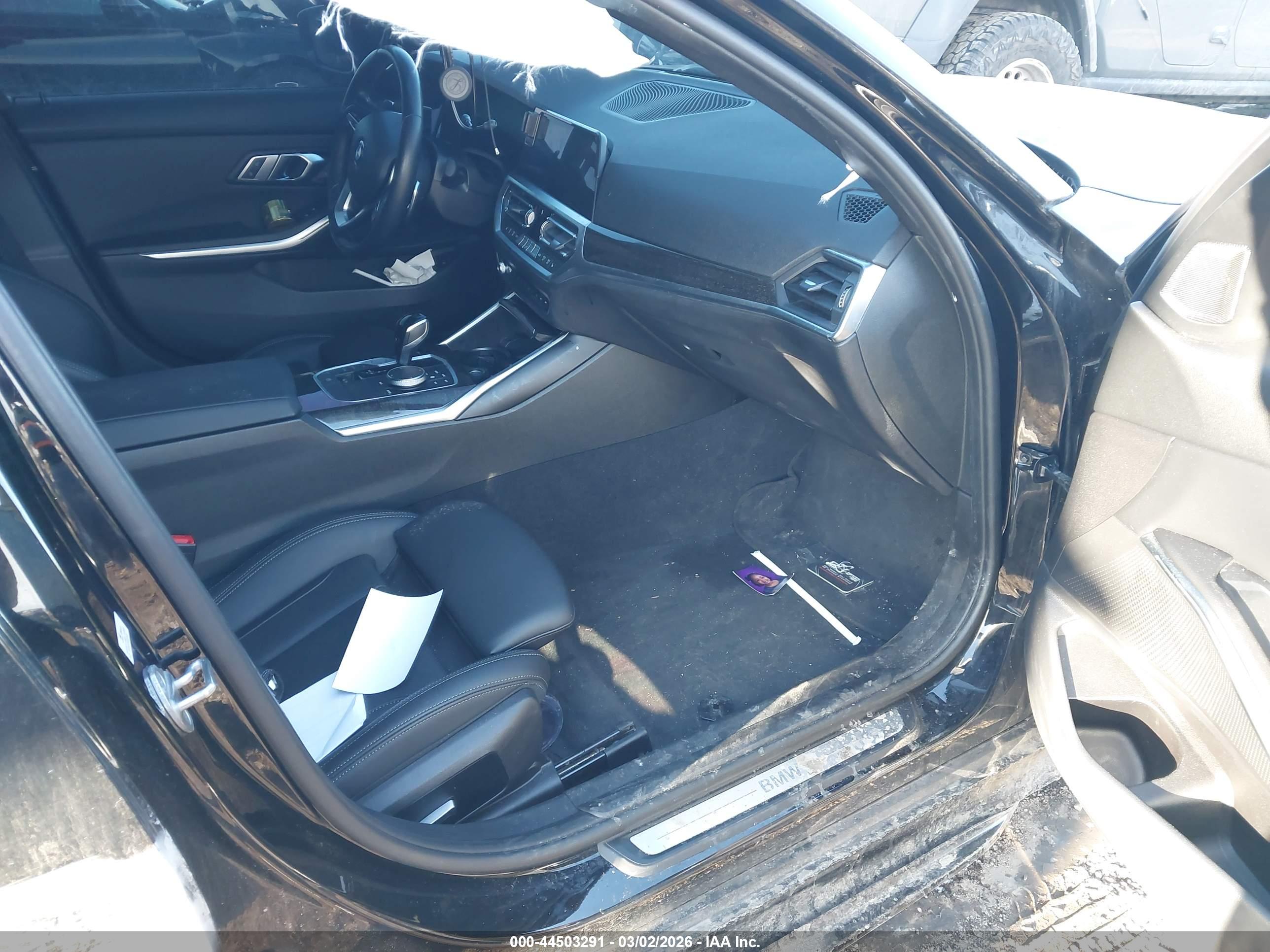 BMW 330I image 5