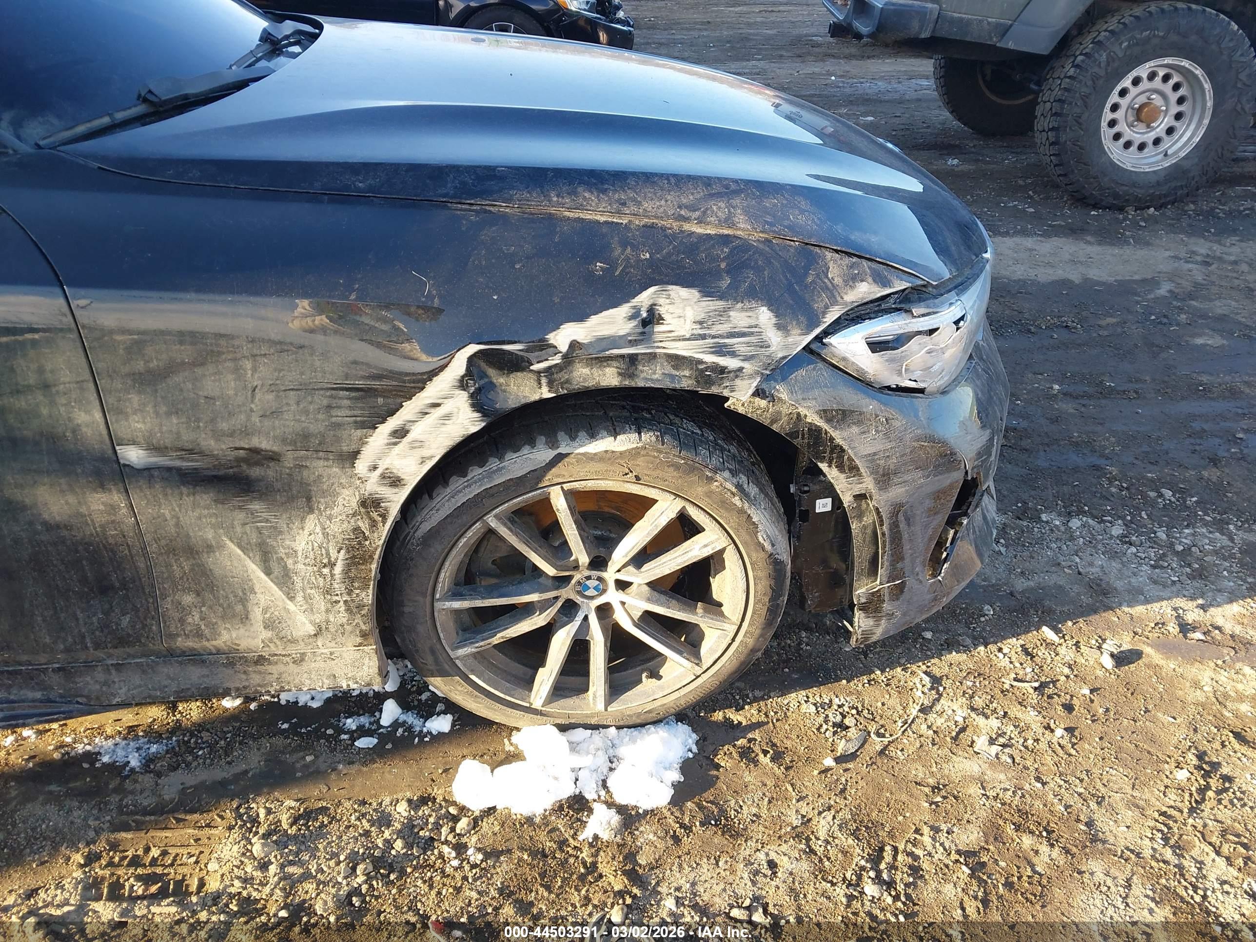 BMW 330I image 6