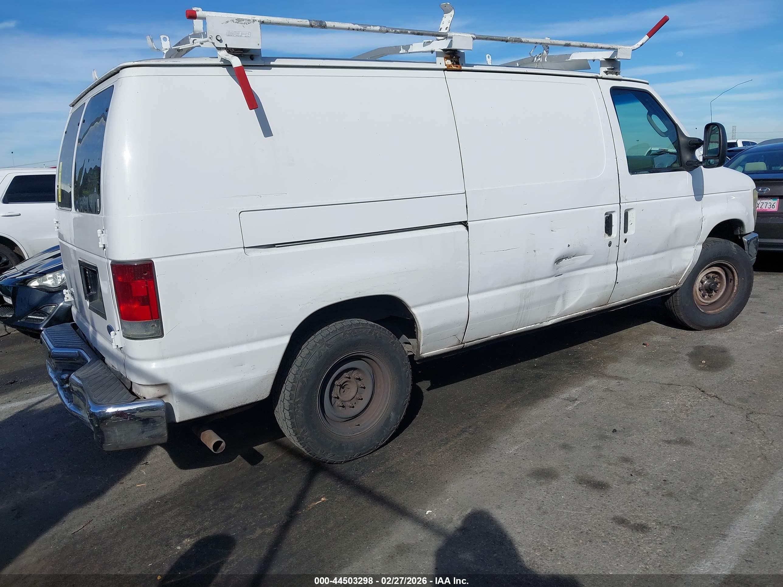 FORD E-150 image 4