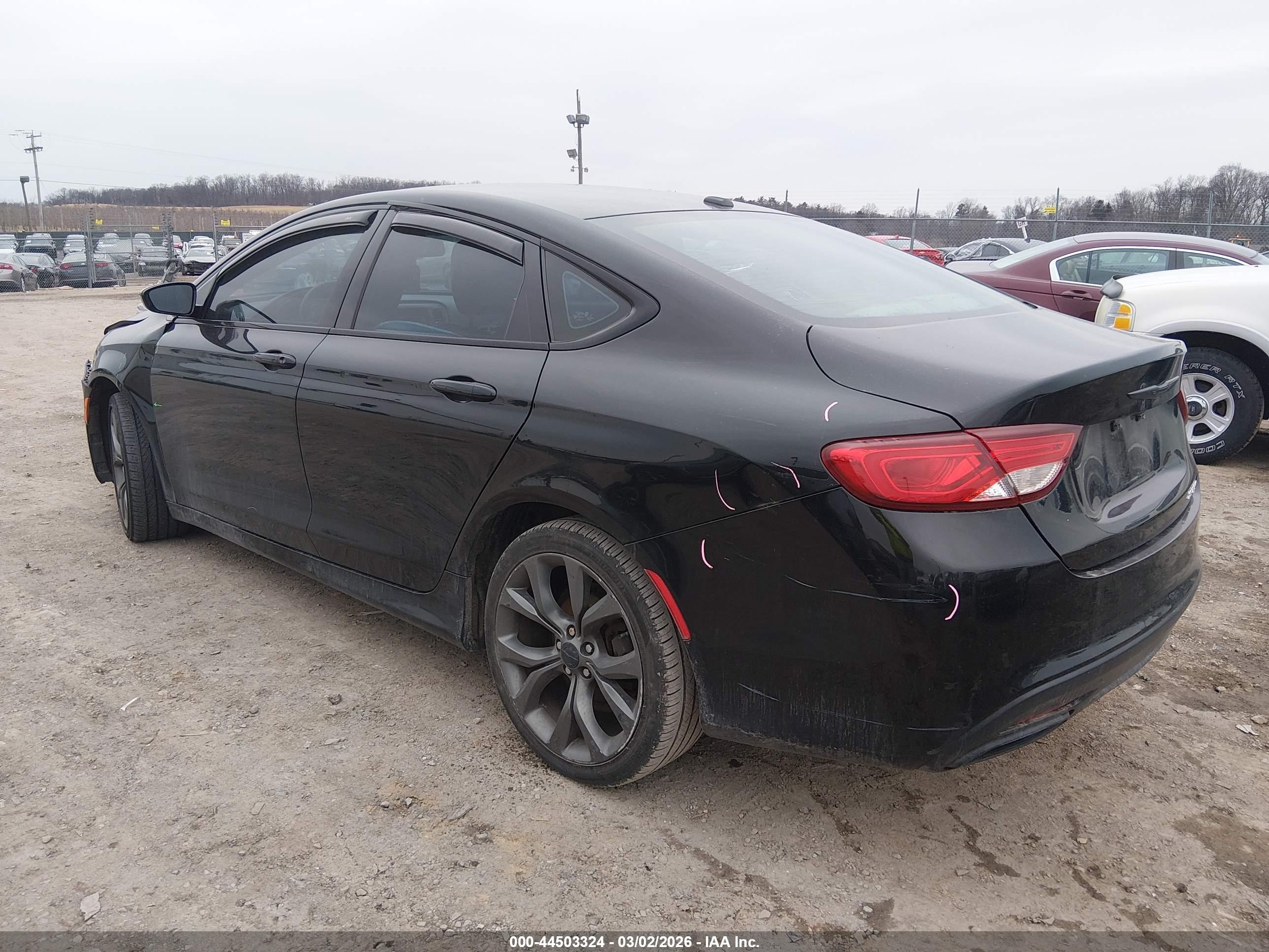 CHRYSLER 200 image 3