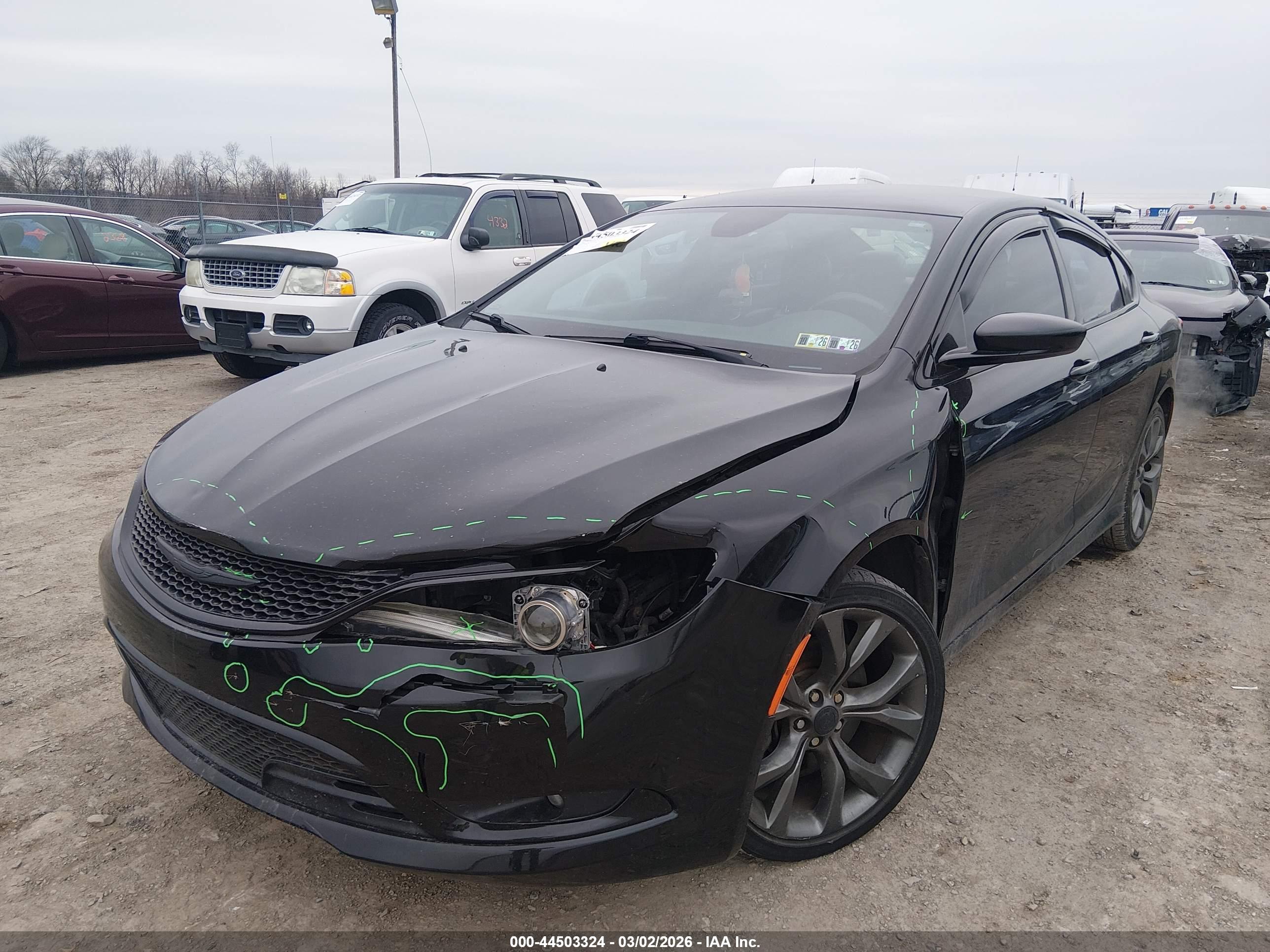 CHRYSLER 200 image 6