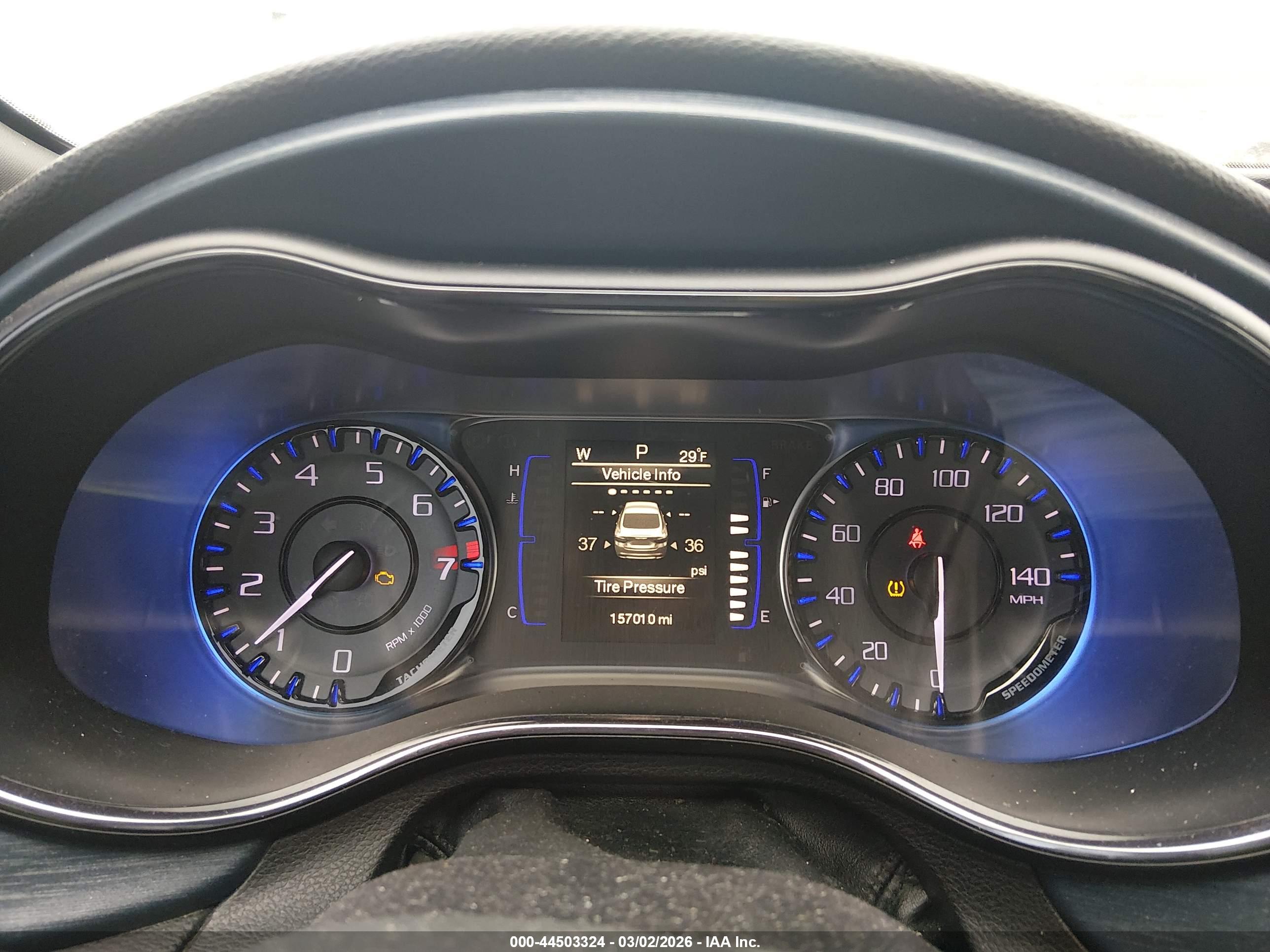 CHRYSLER 200 image 7