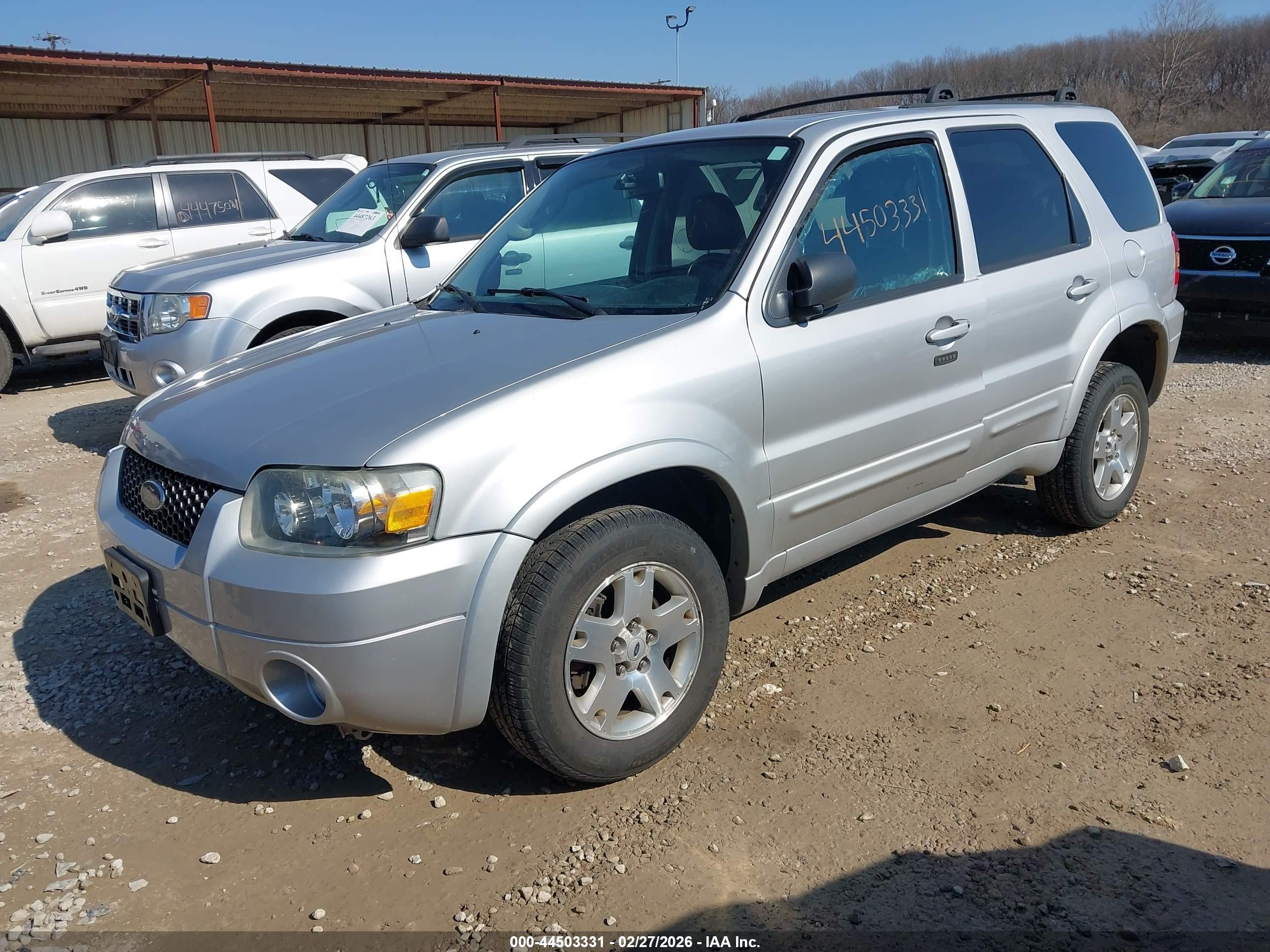 FORD ESCAPE image 2