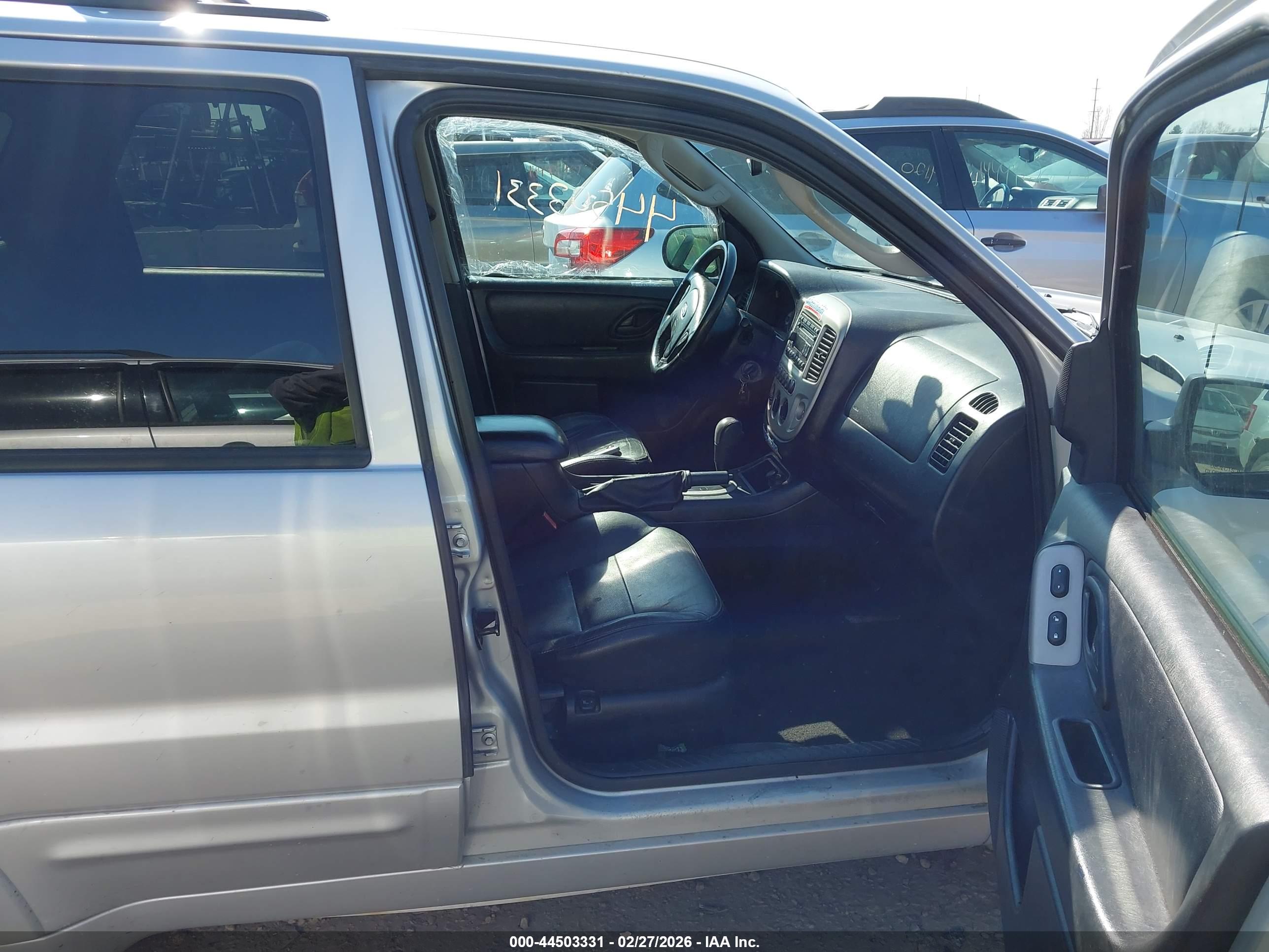 FORD ESCAPE image 5