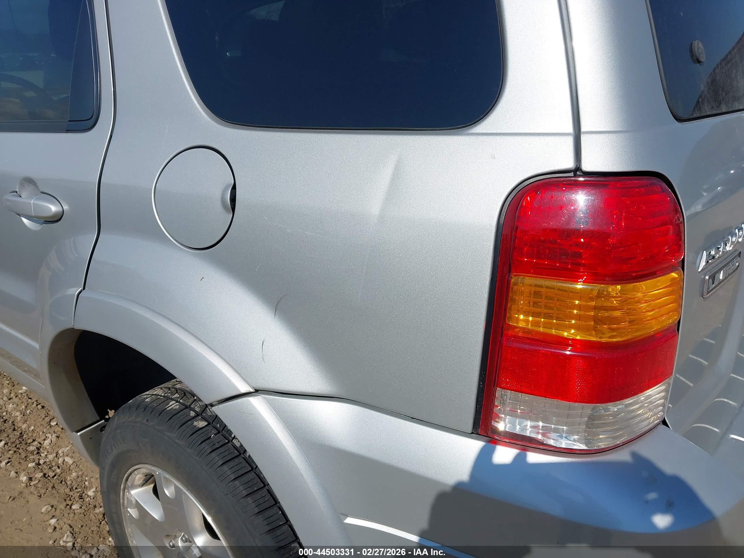 FORD ESCAPE image 6