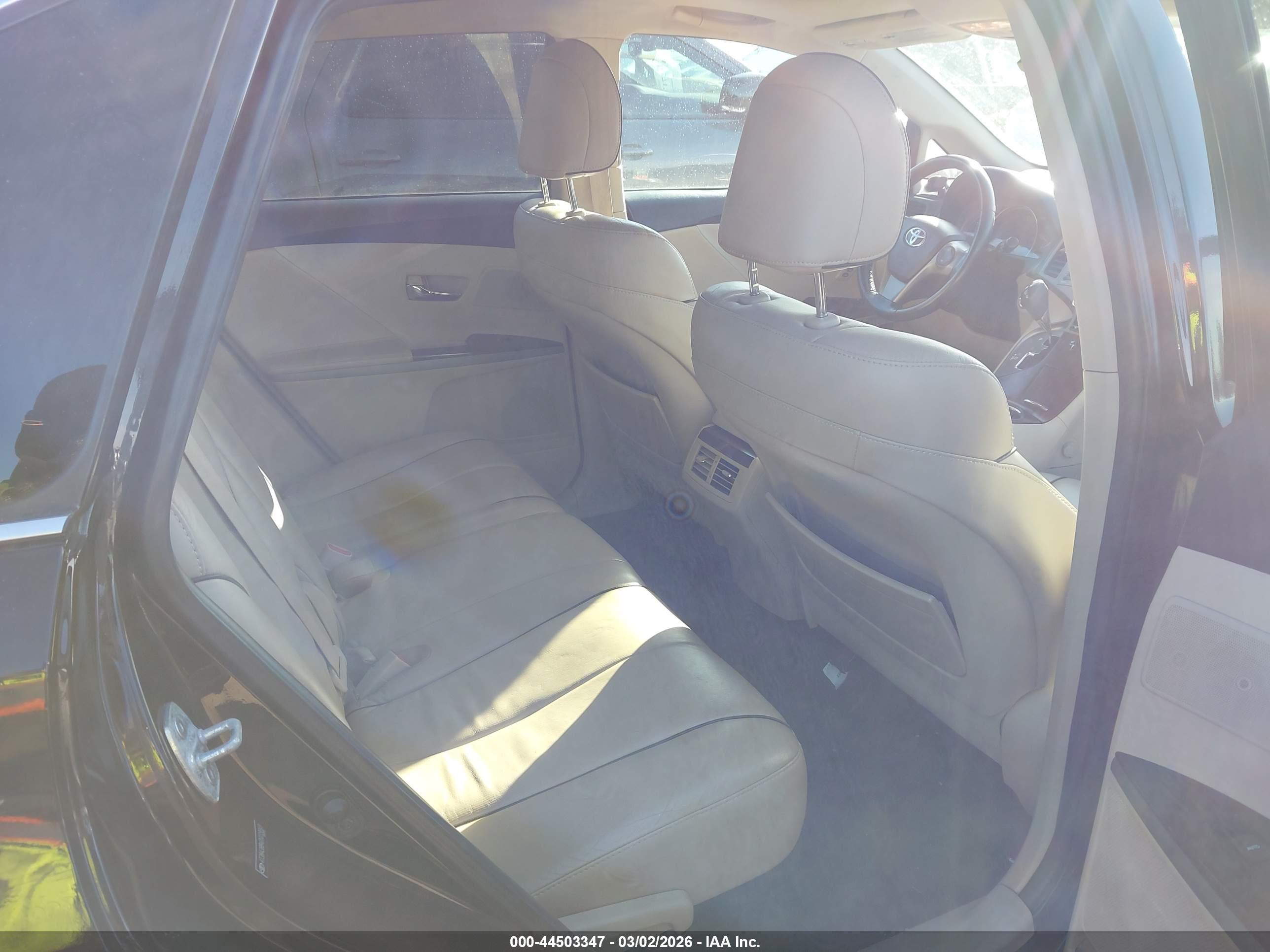 TOYOTA VENZA image 8