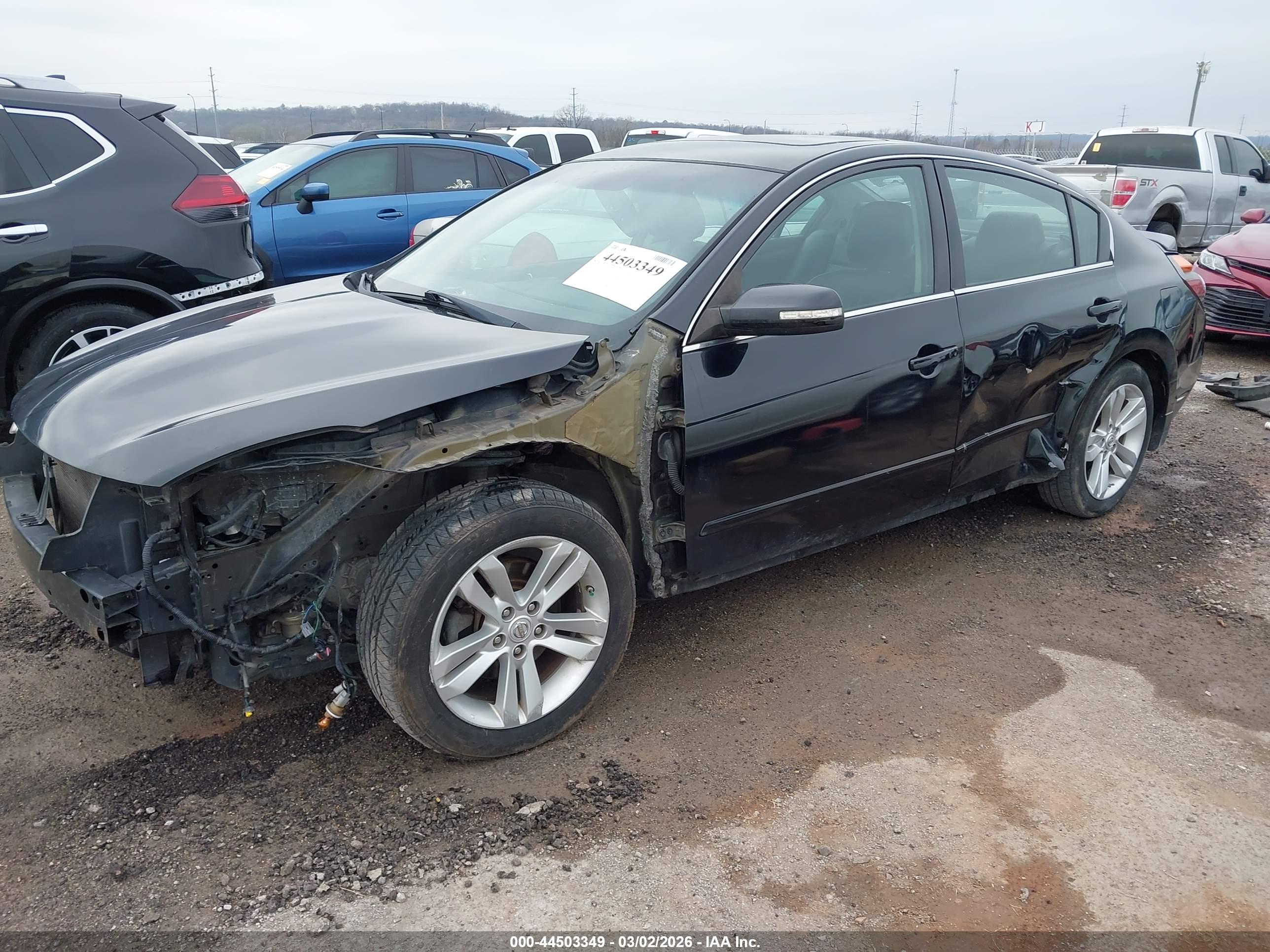 NISSAN ALTIMA image 2