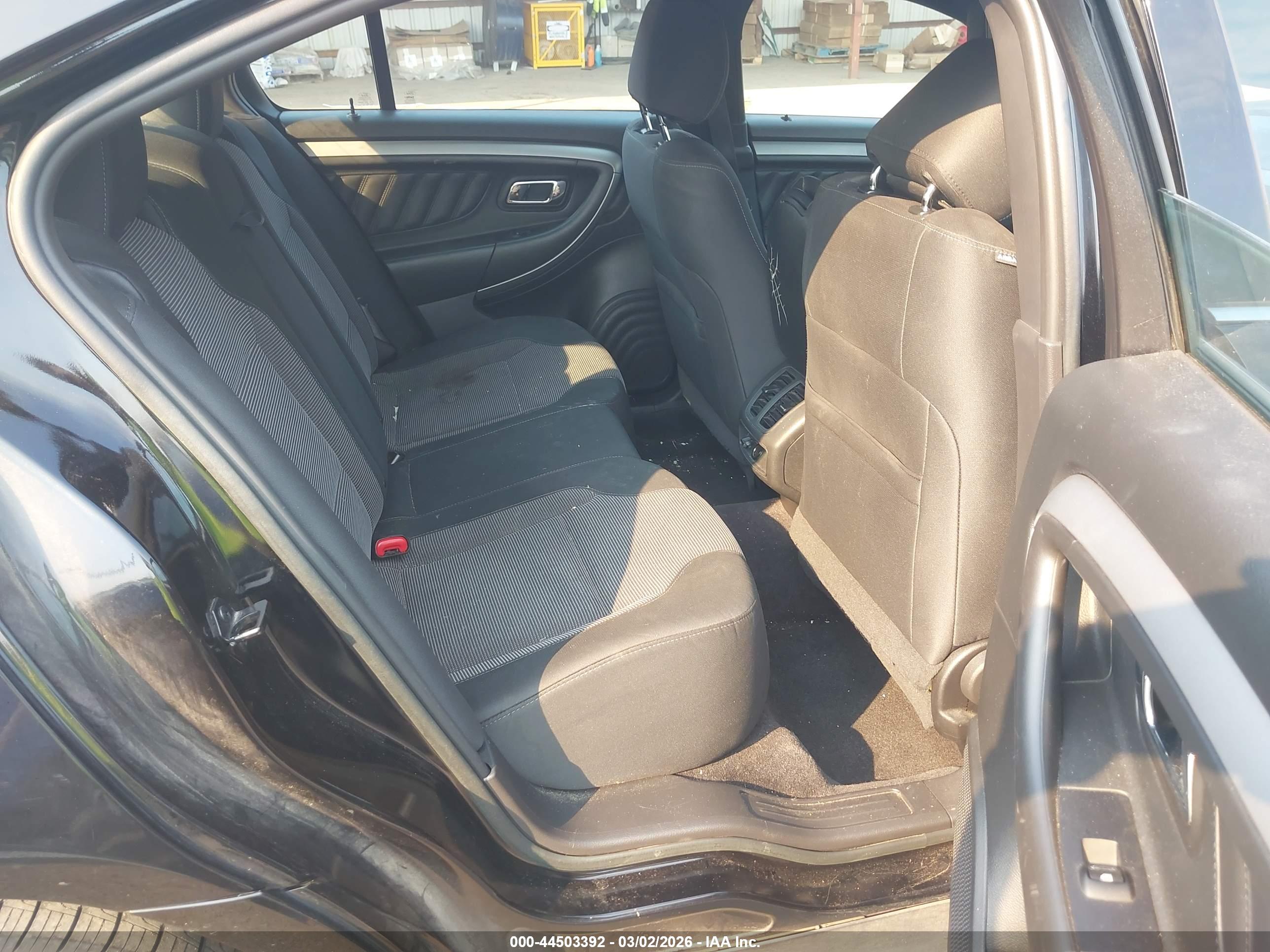 FORD TAURUS image 8