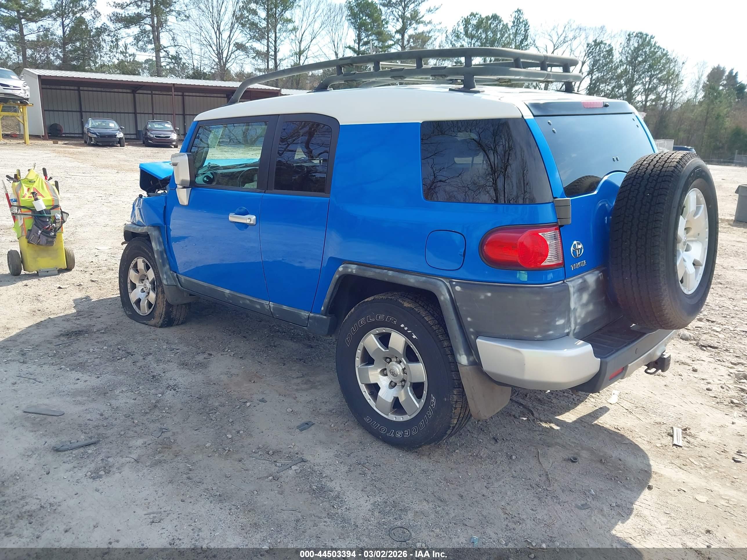 TOYOTA FJ image 3