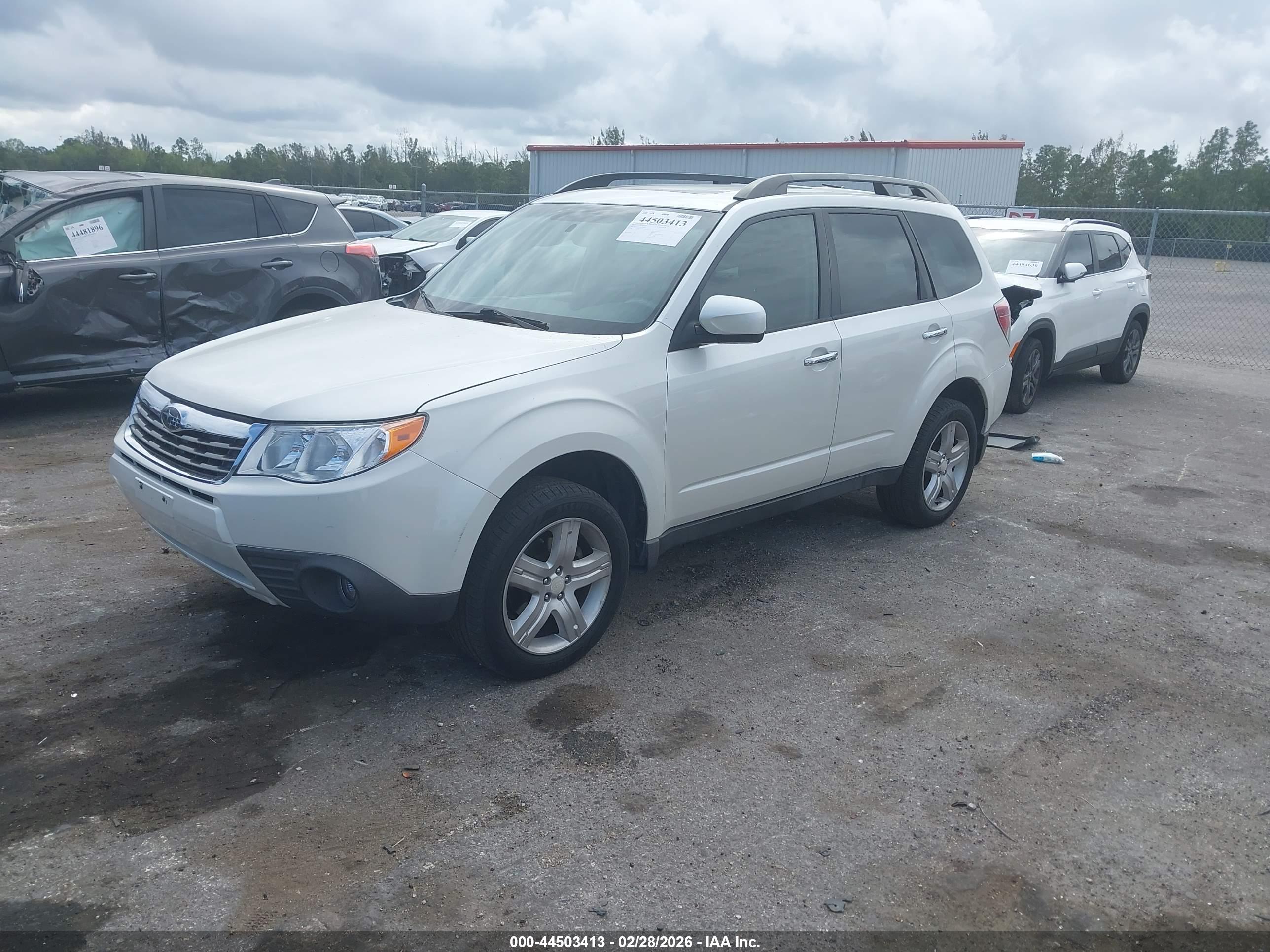 SUBARU FORESTER image 2