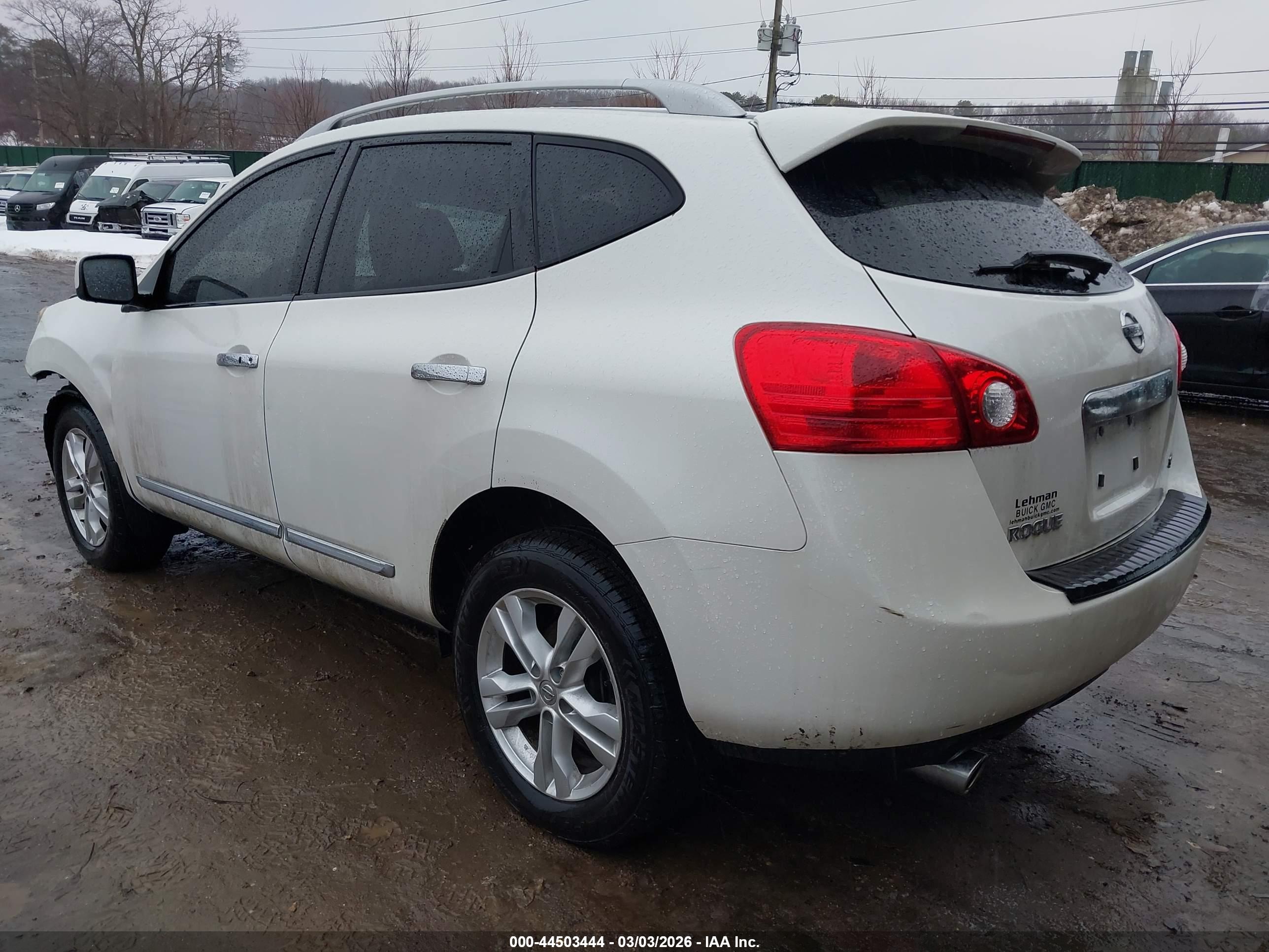 NISSAN ROGUE image 3