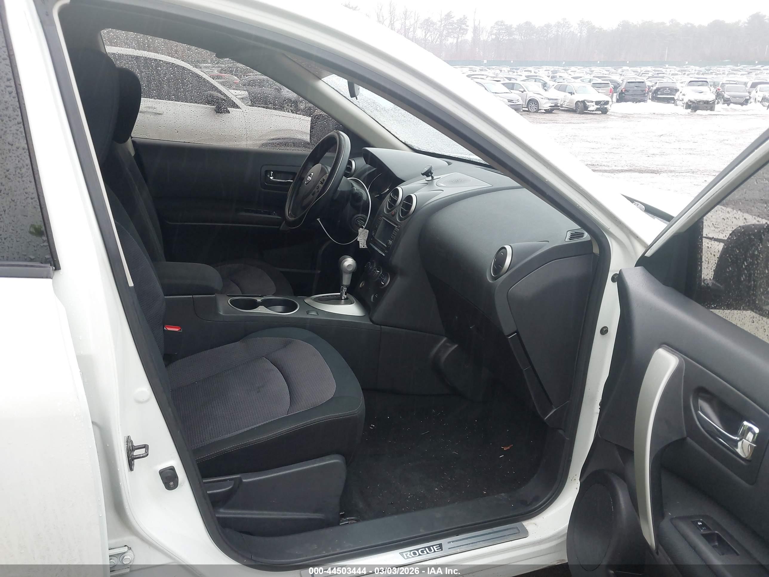 NISSAN ROGUE image 5