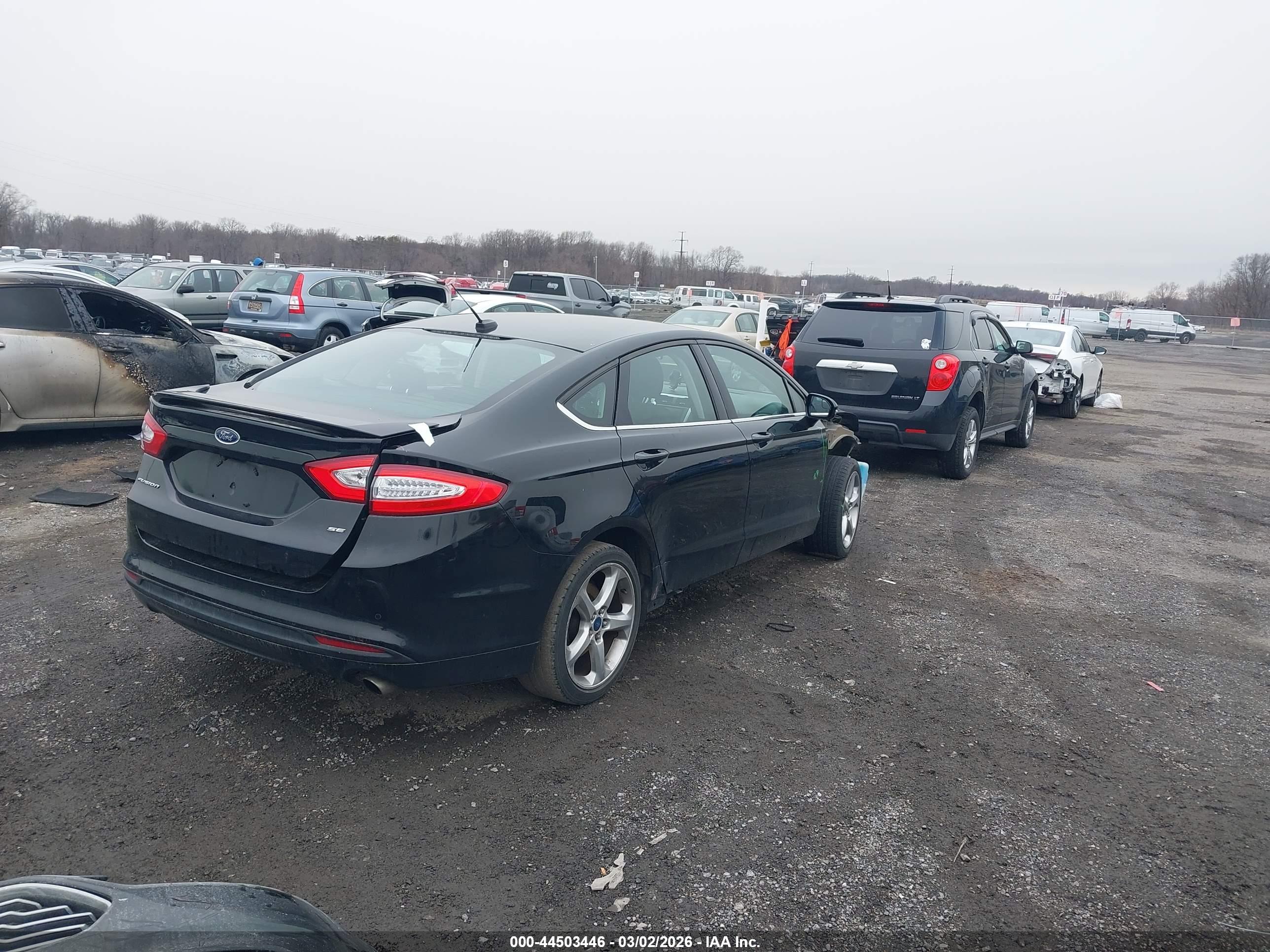 FORD FUSION image 4