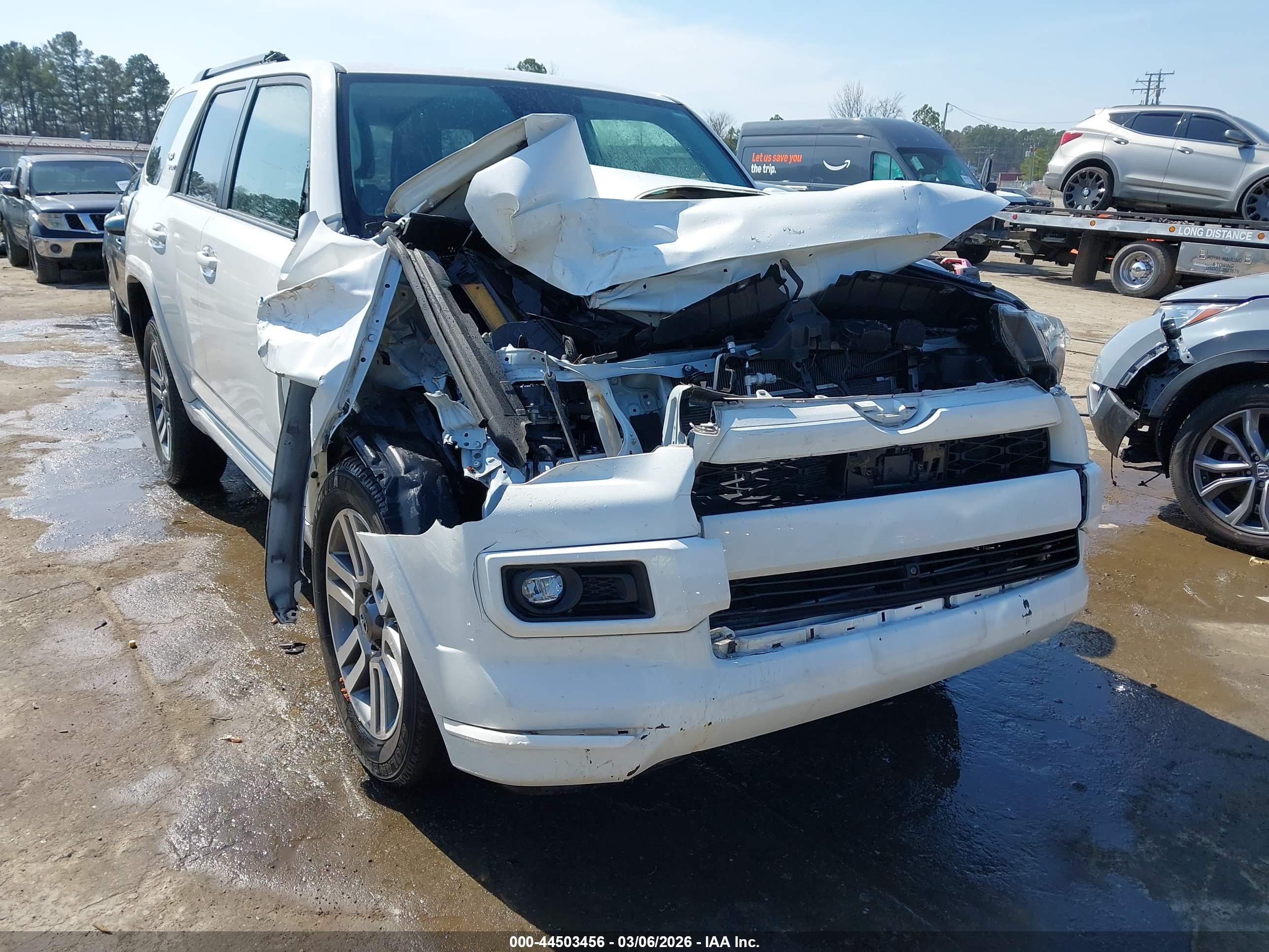 TOYOTA 4RUNNER image 6