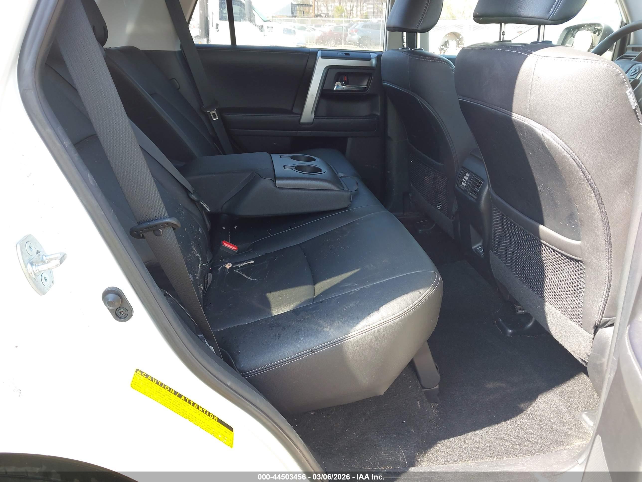 TOYOTA 4RUNNER image 8