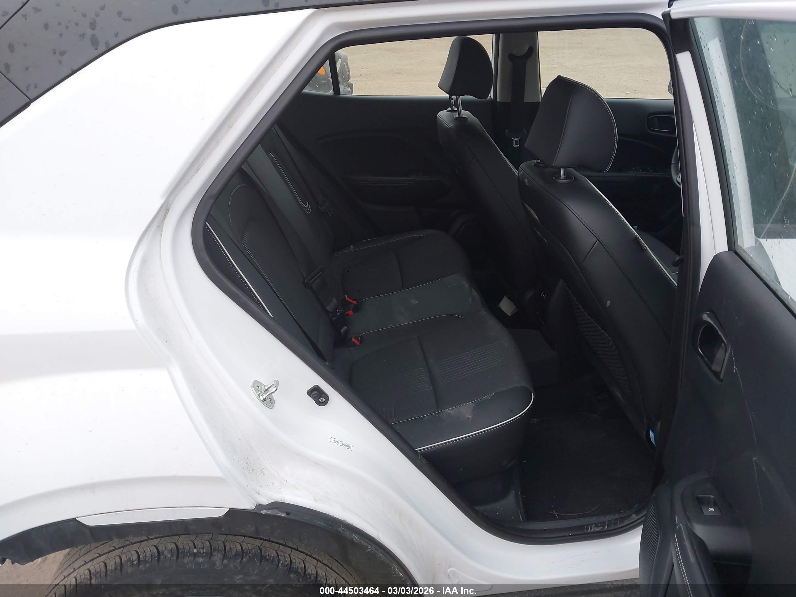 HYUNDAI VENUE image 8