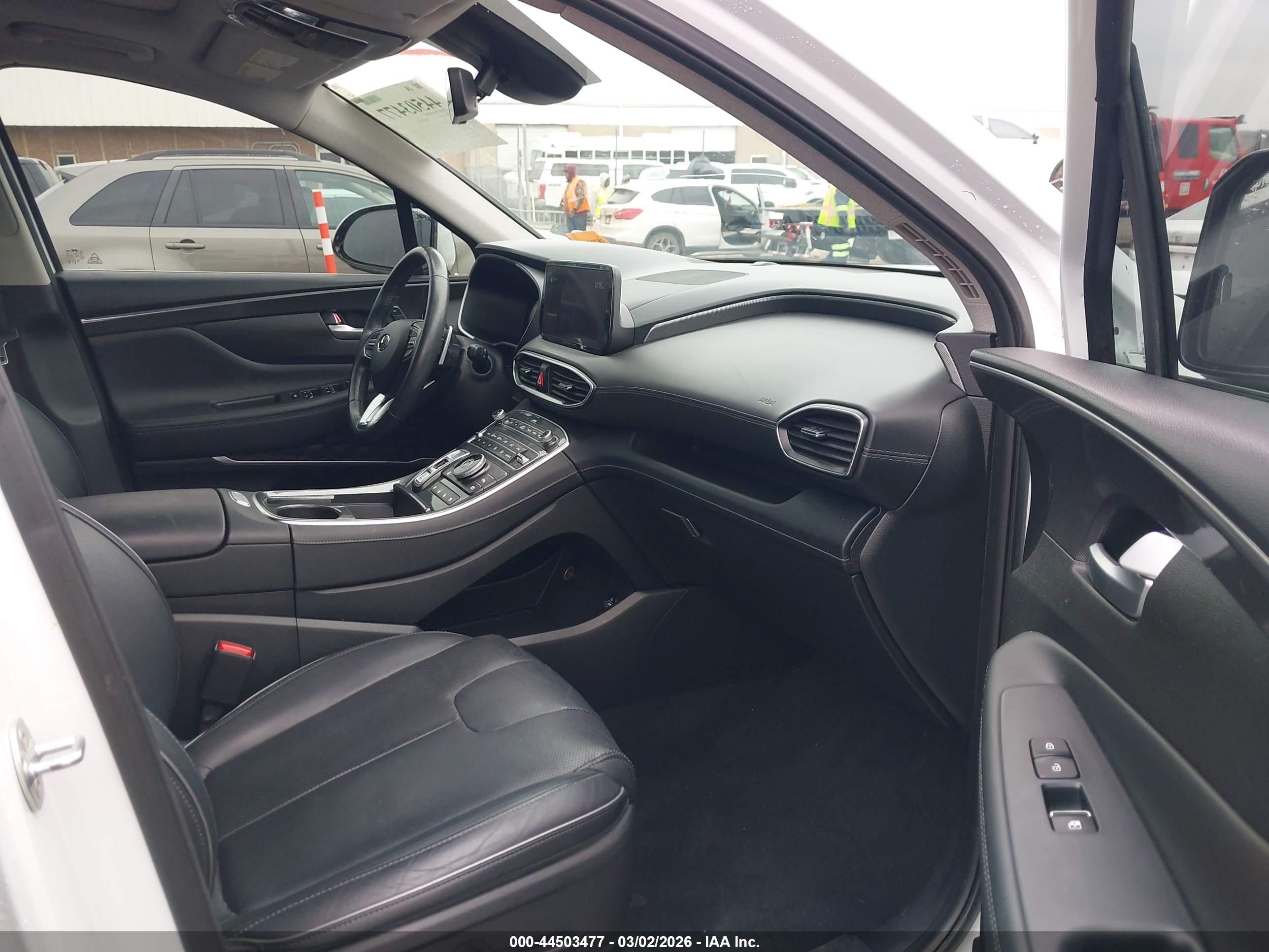 HYUNDAI SANTA image 5