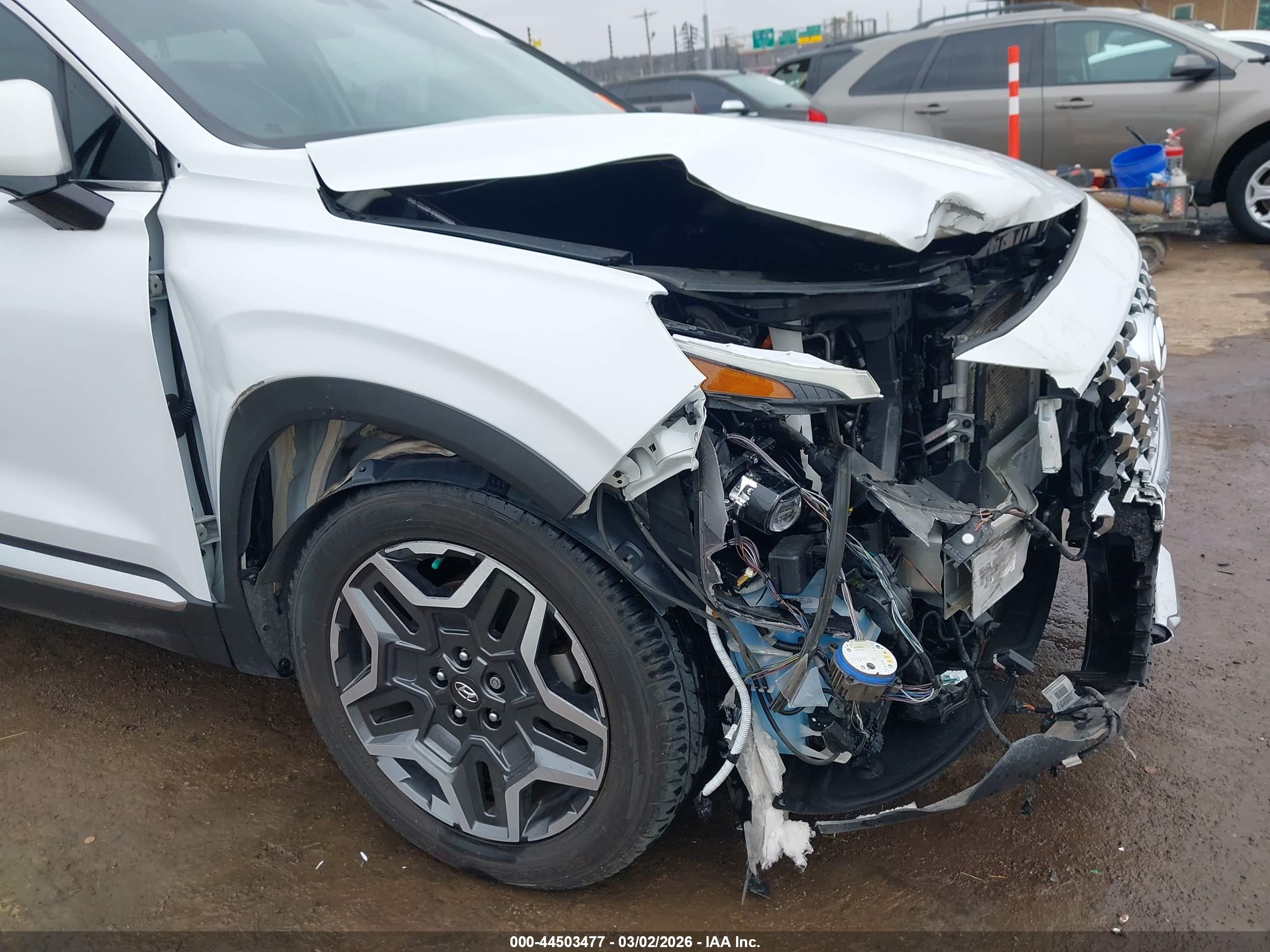 HYUNDAI SANTA image 6