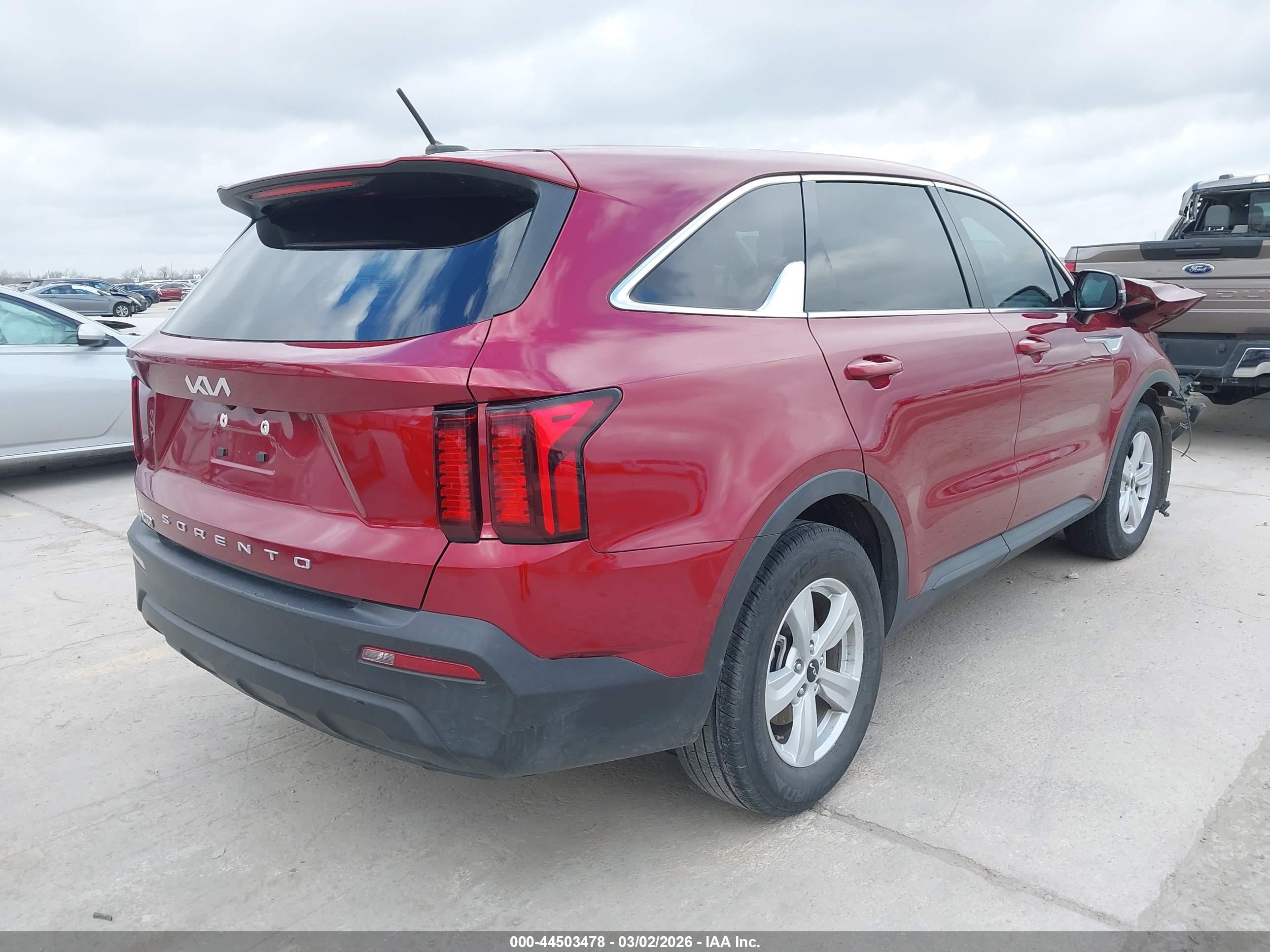 KIA SORENTO image 4