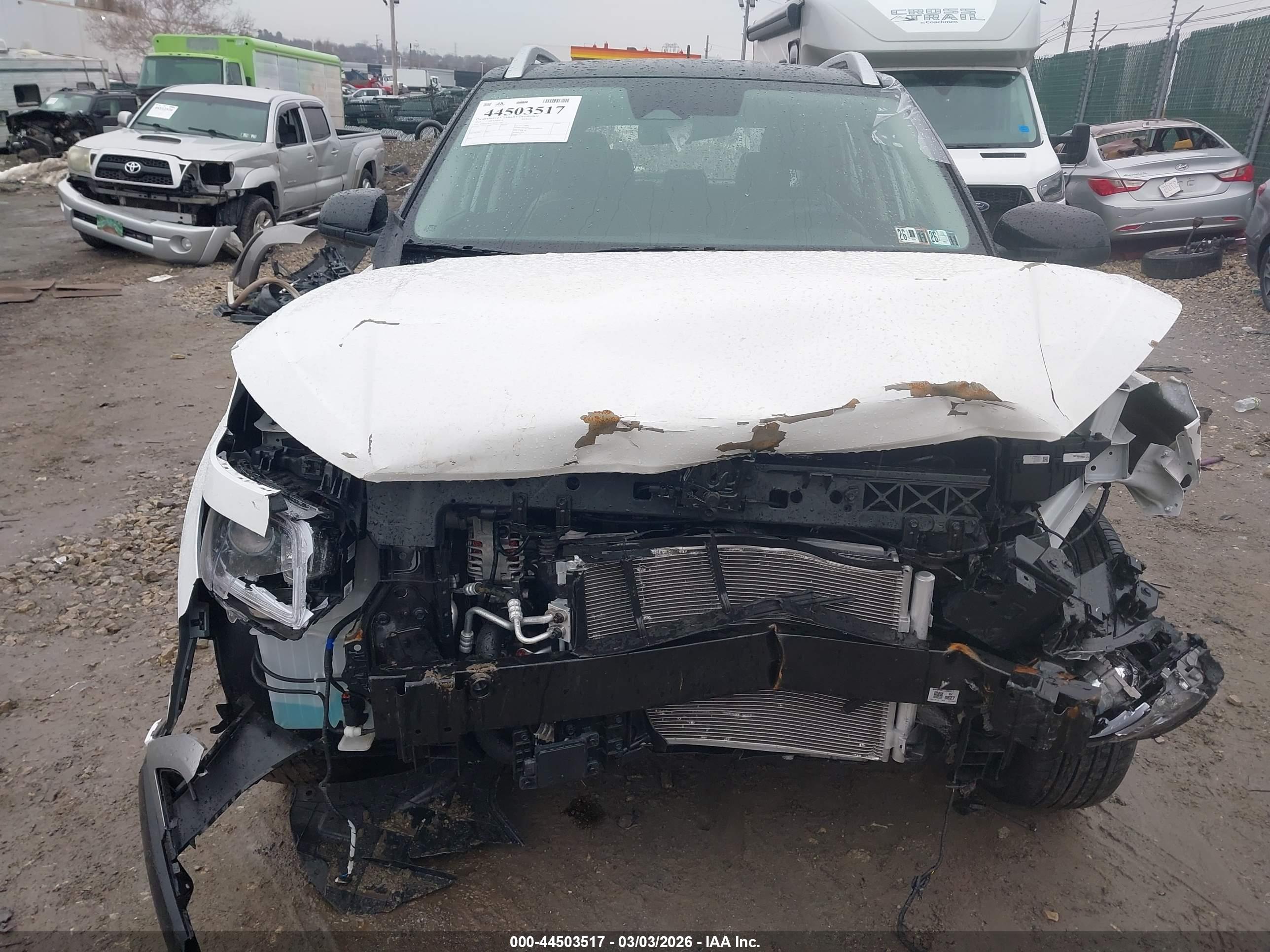 HYUNDAI VENUE image 6
