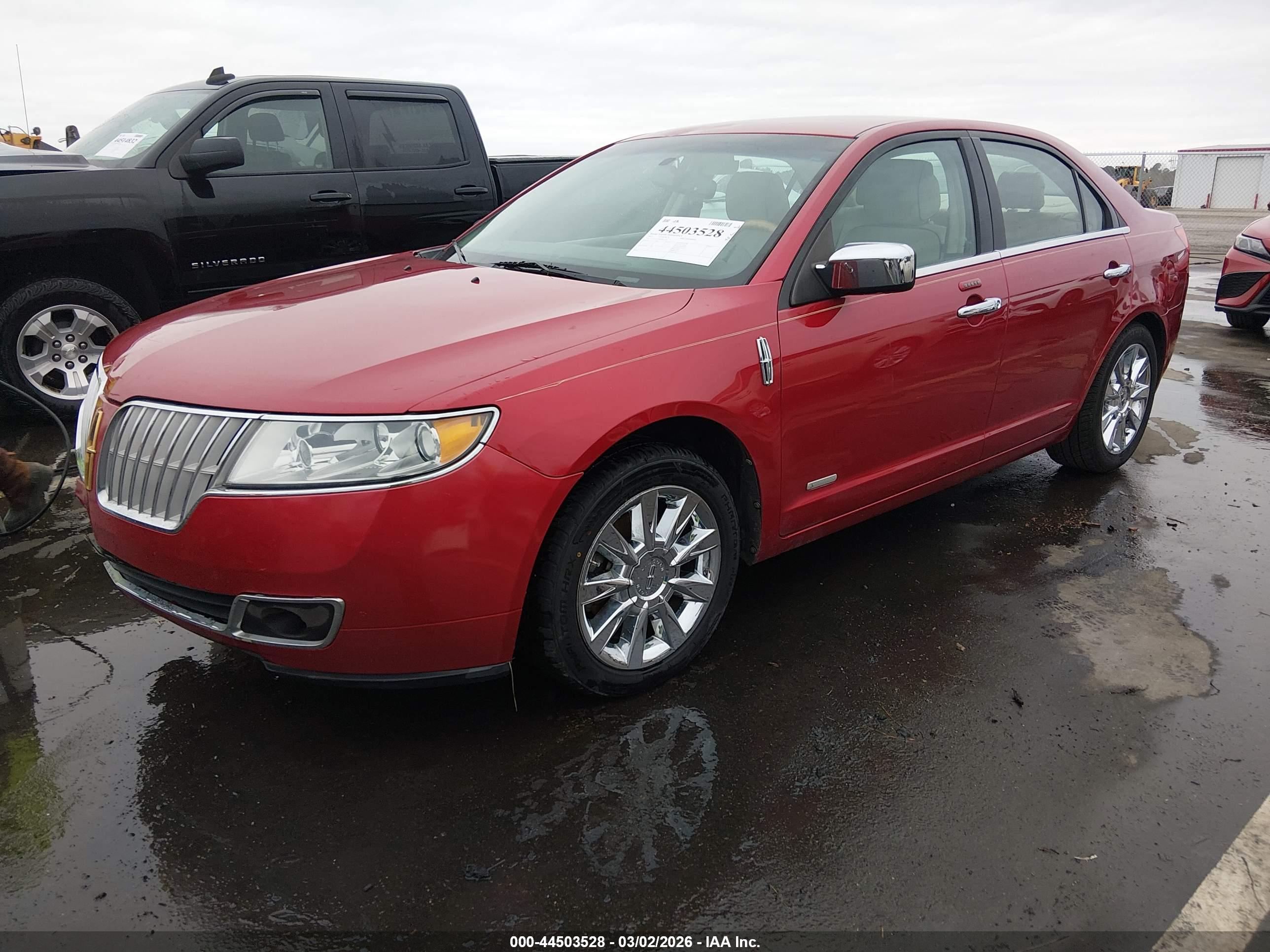 LINCOLN MKZ image 2