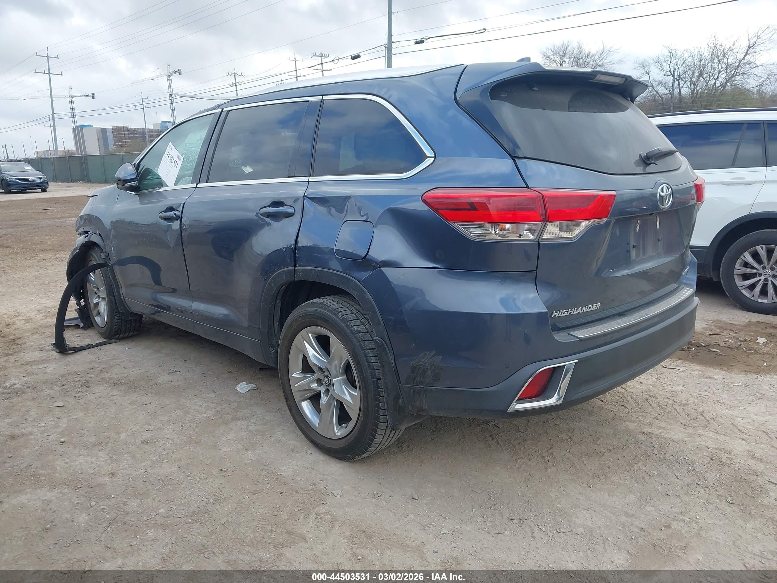 TOYOTA HIGHLANDER image 3