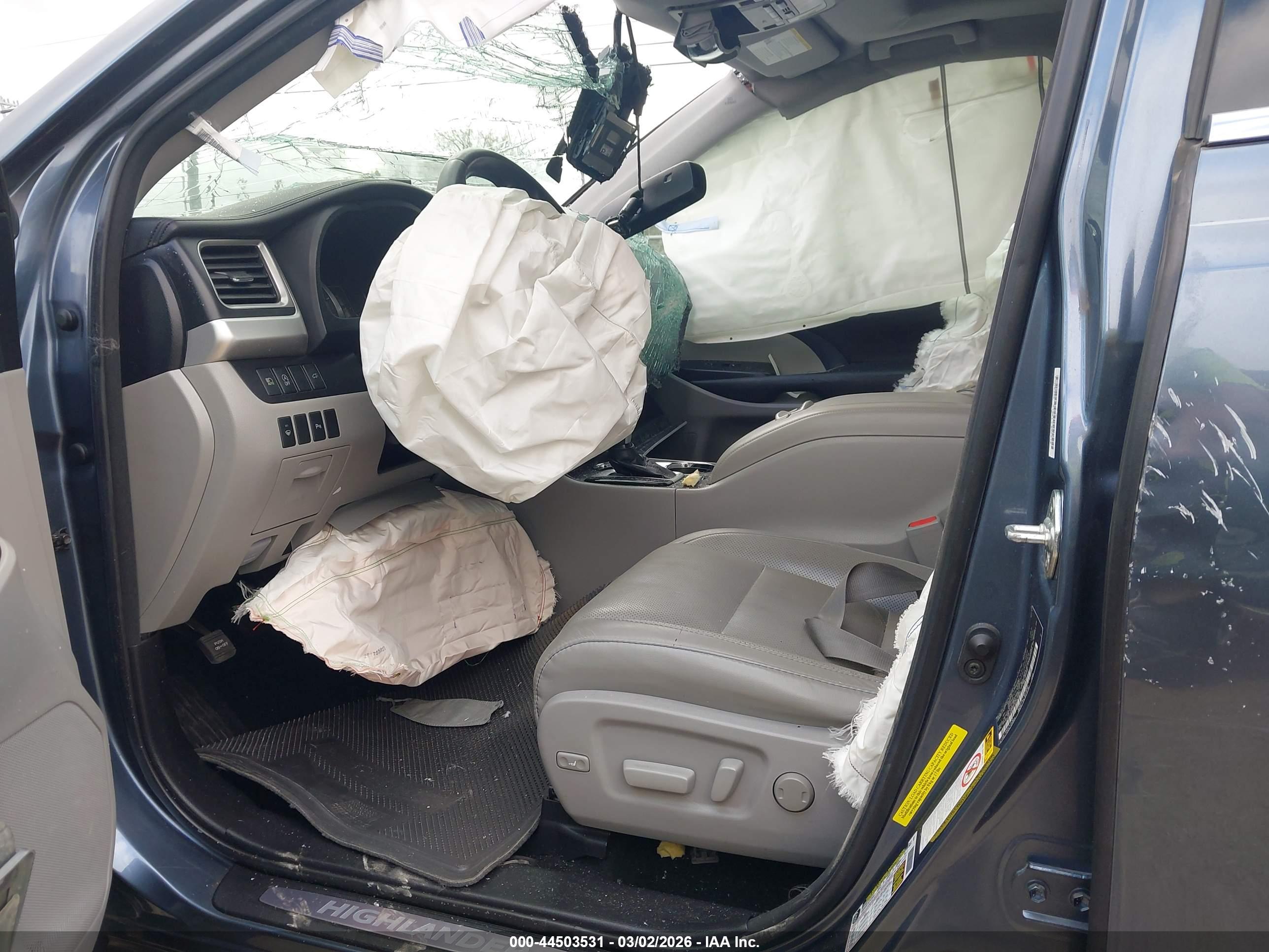 TOYOTA HIGHLANDER image 5