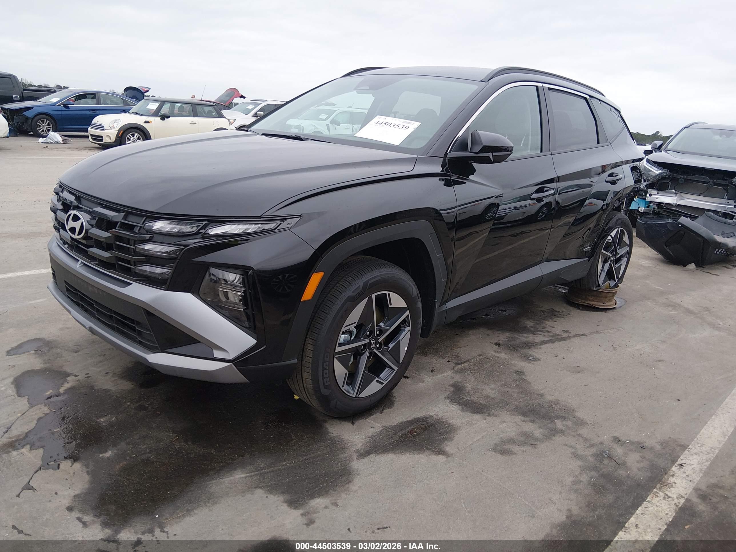 HYUNDAI TUCSON image 2