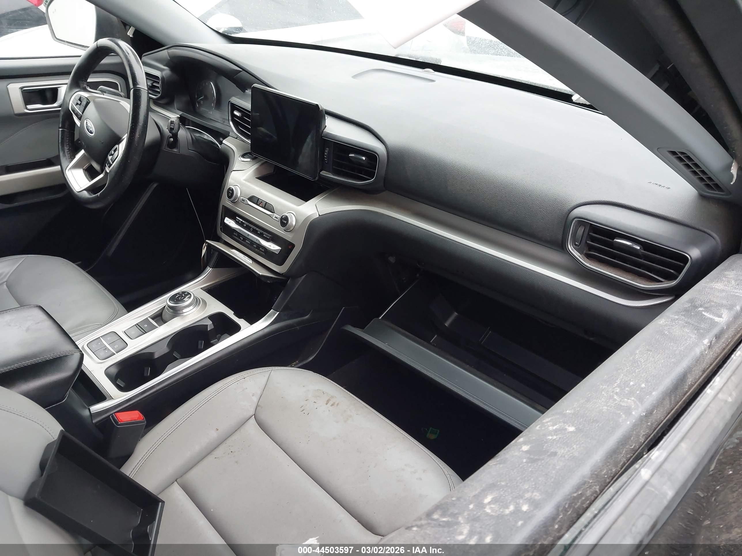 FORD EXPLORER image 5