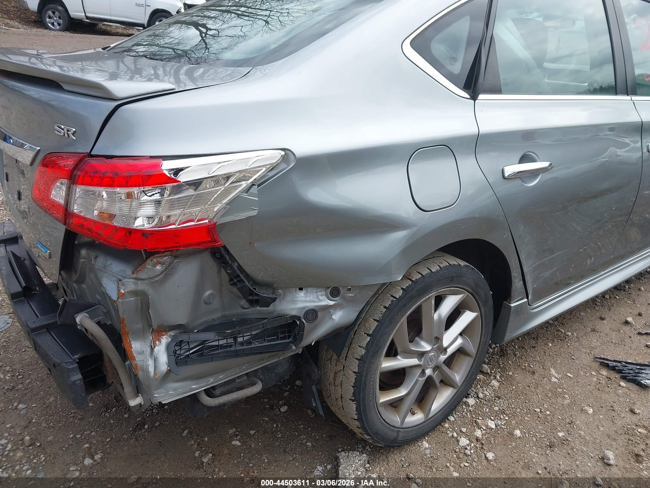 NISSAN SENTRA image 6