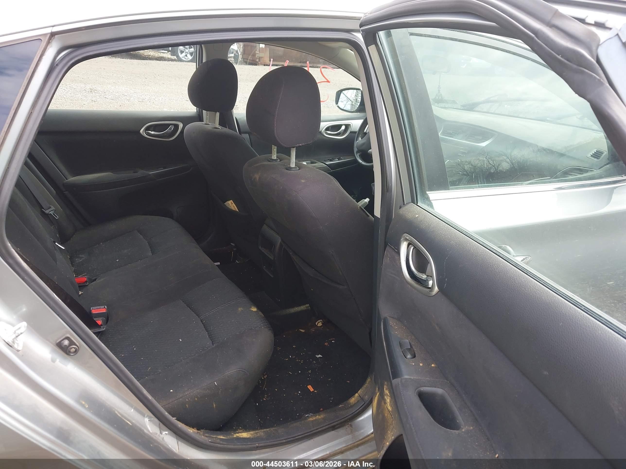 NISSAN SENTRA image 8