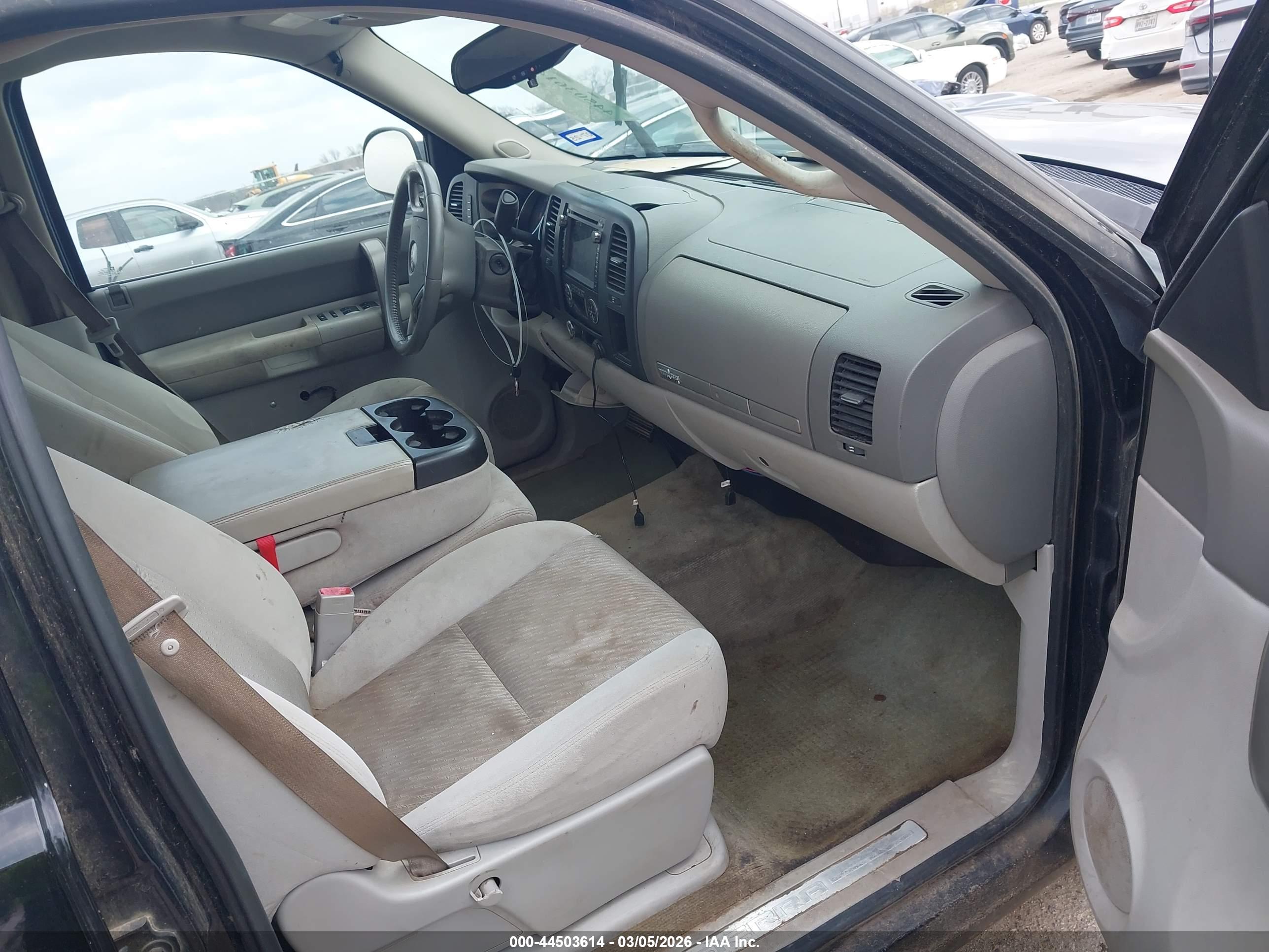 GMC SIERRA image 5