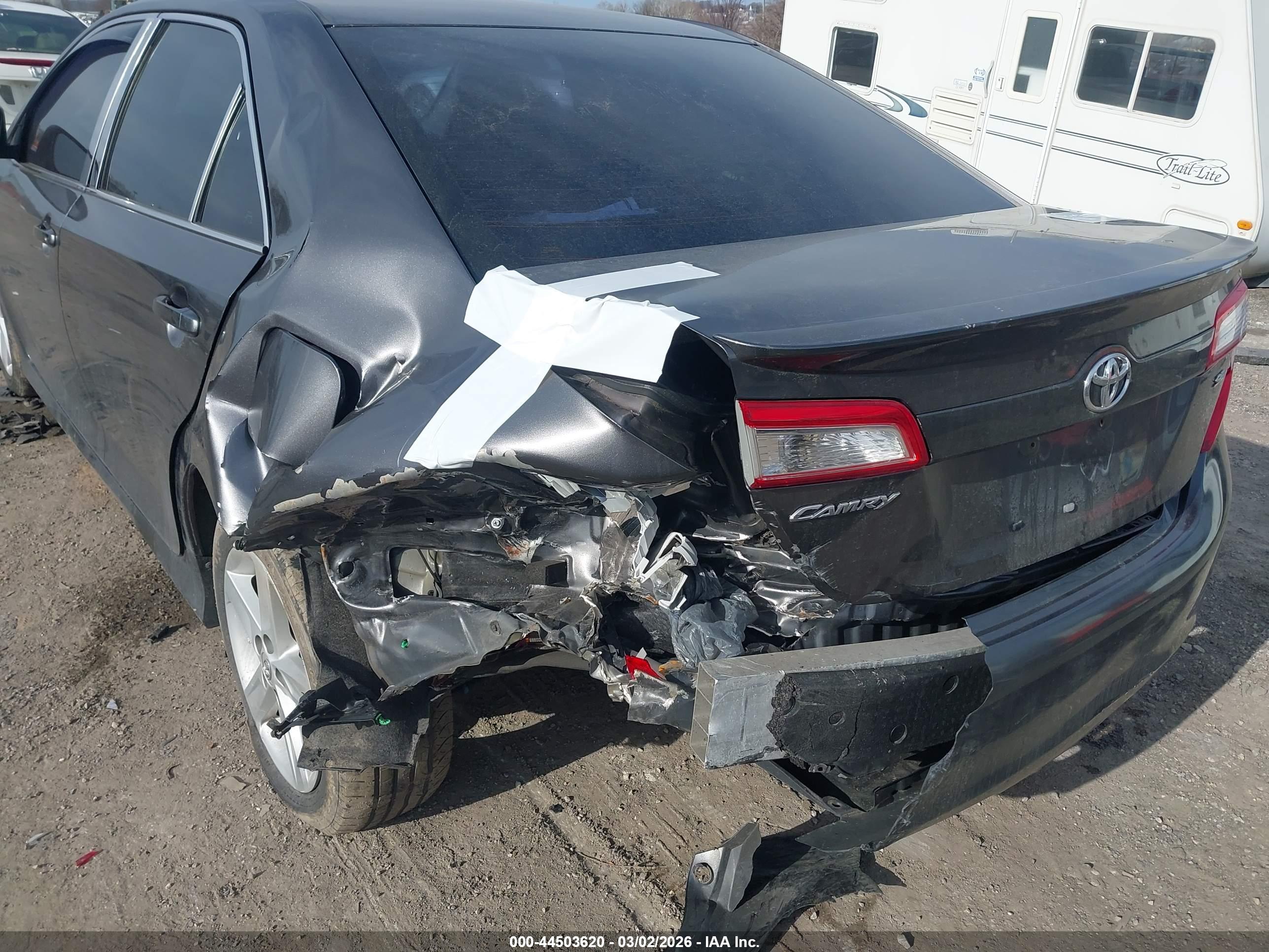 TOYOTA CAMRY image 6