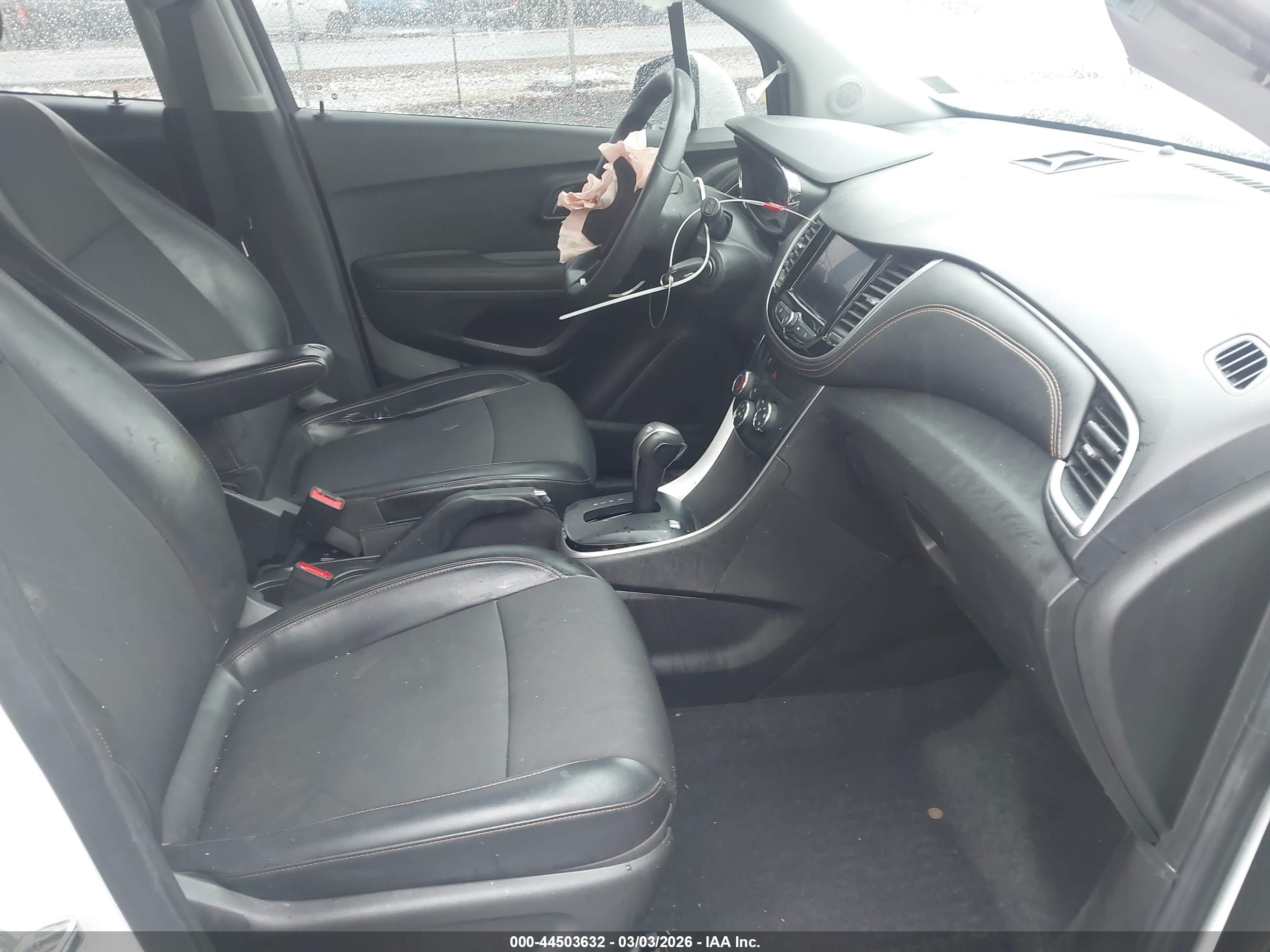 CHEVROLET TRAX image 5
