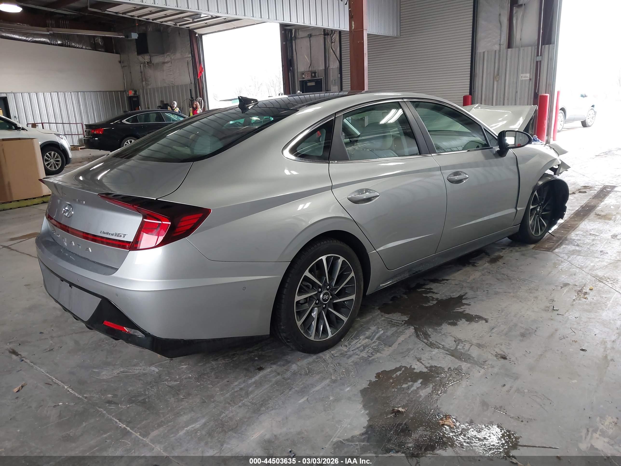 HYUNDAI SONATA image 4