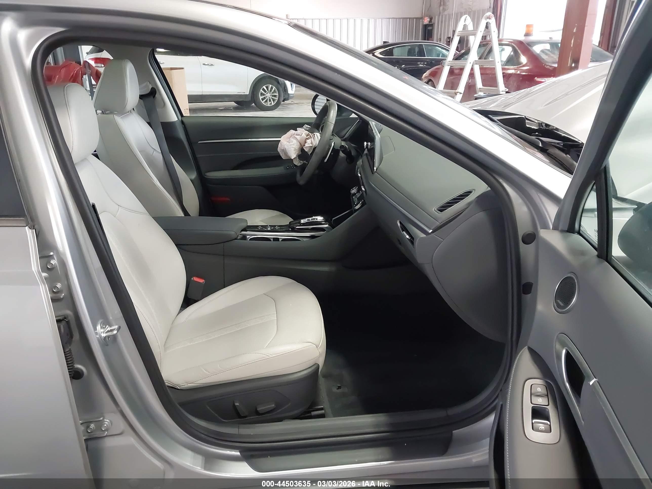 HYUNDAI SONATA image 5