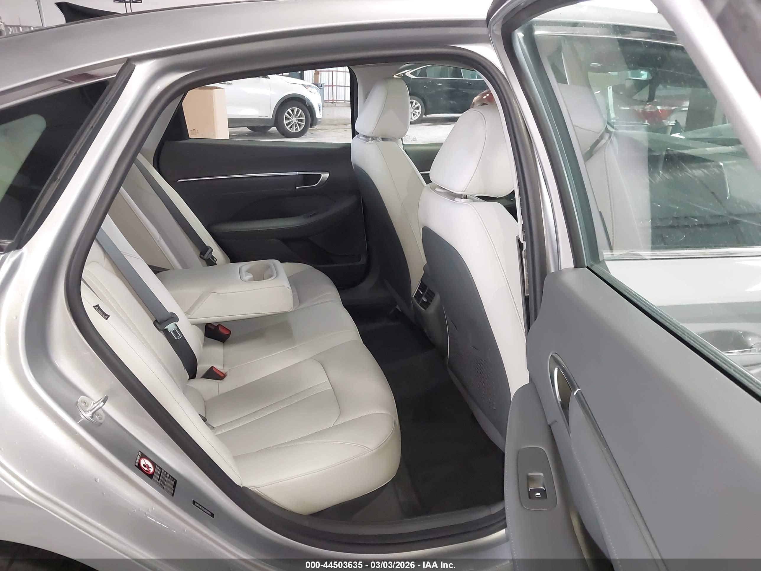 HYUNDAI SONATA image 8