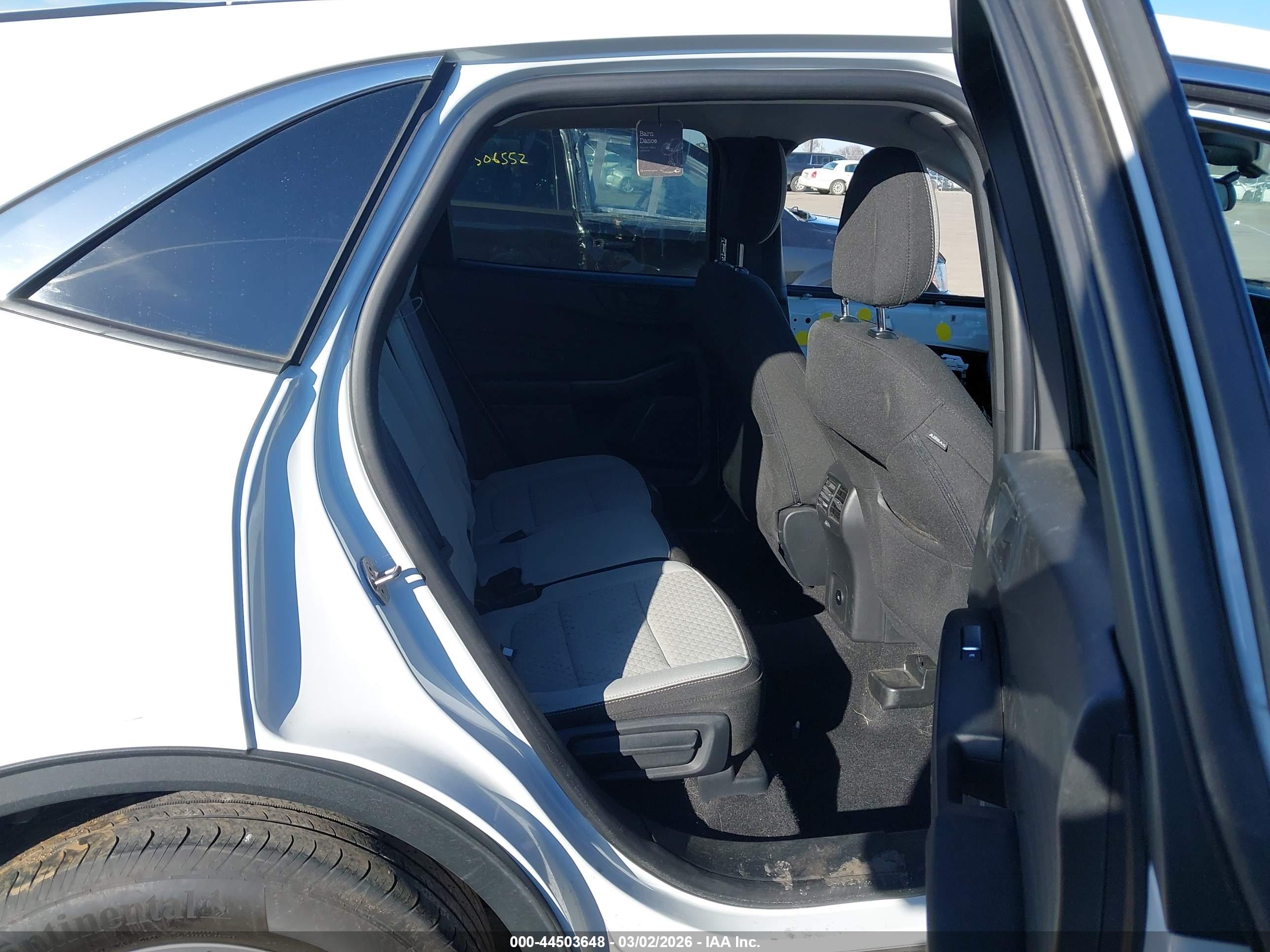 FORD ESCAPE image 8