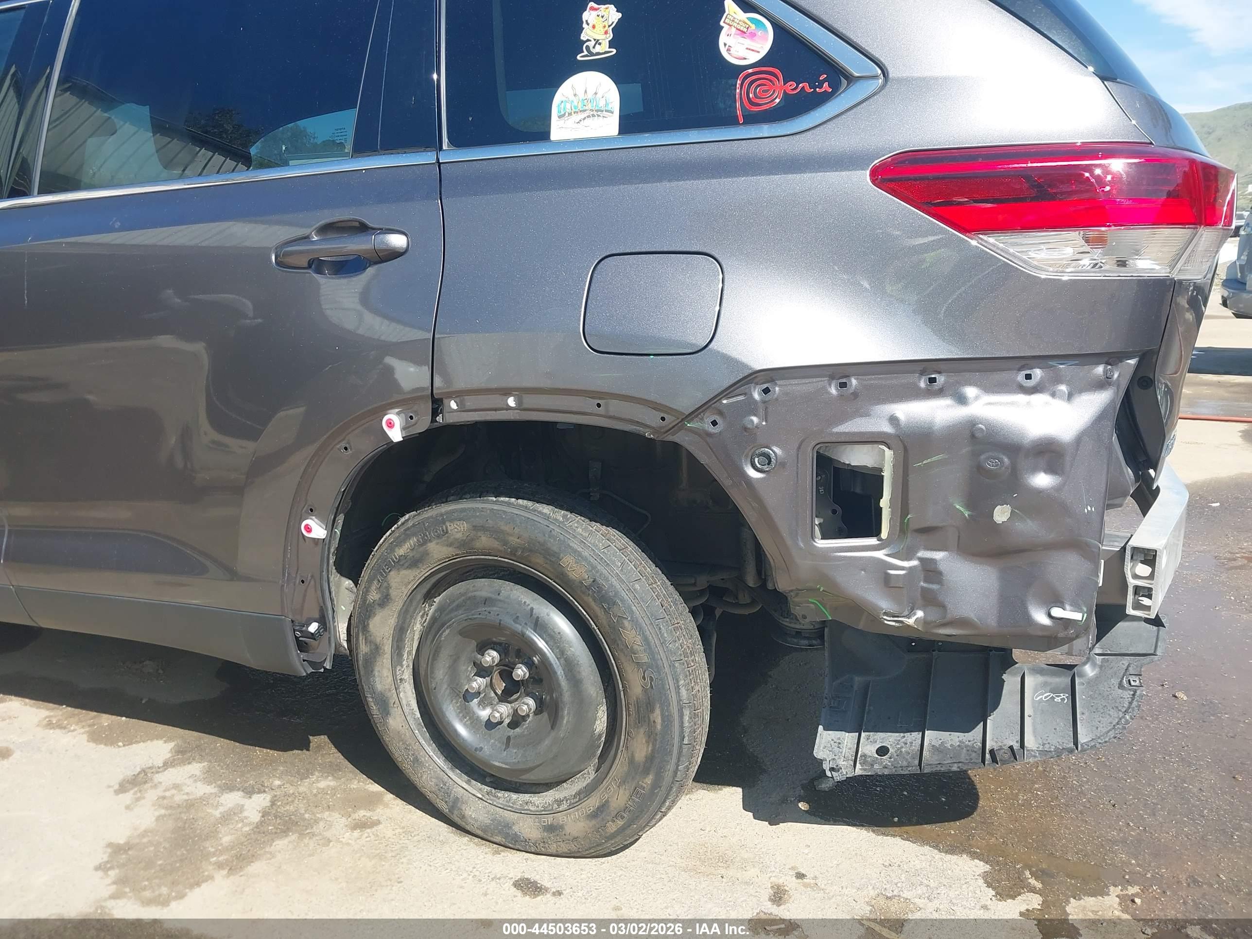 TOYOTA HIGHLANDER image 6