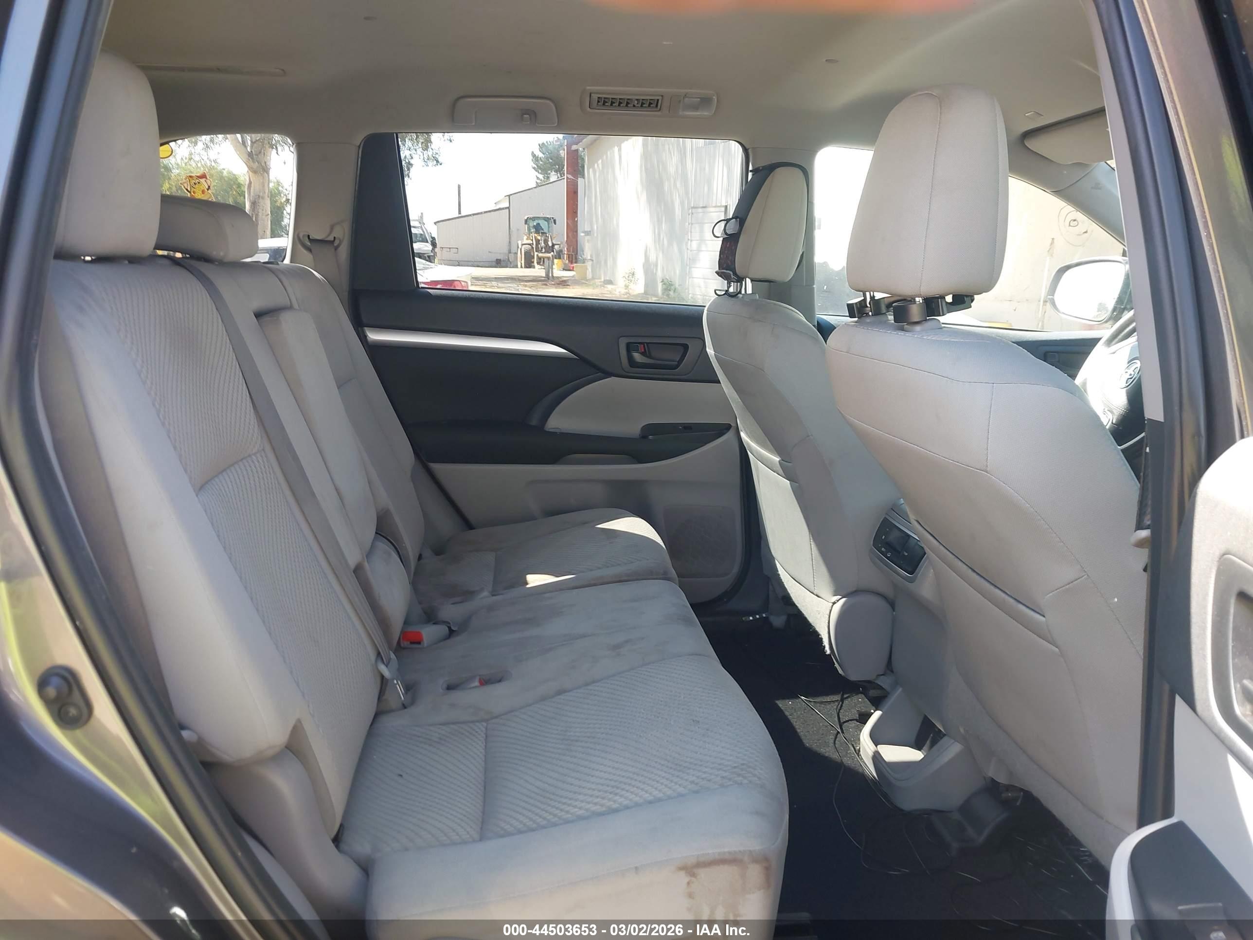 TOYOTA HIGHLANDER image 8