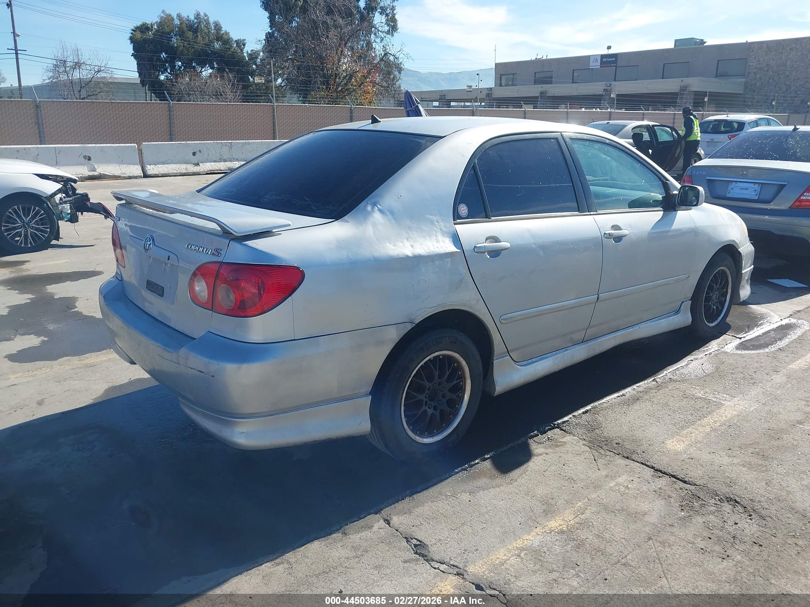 TOYOTA COROLLA image 4