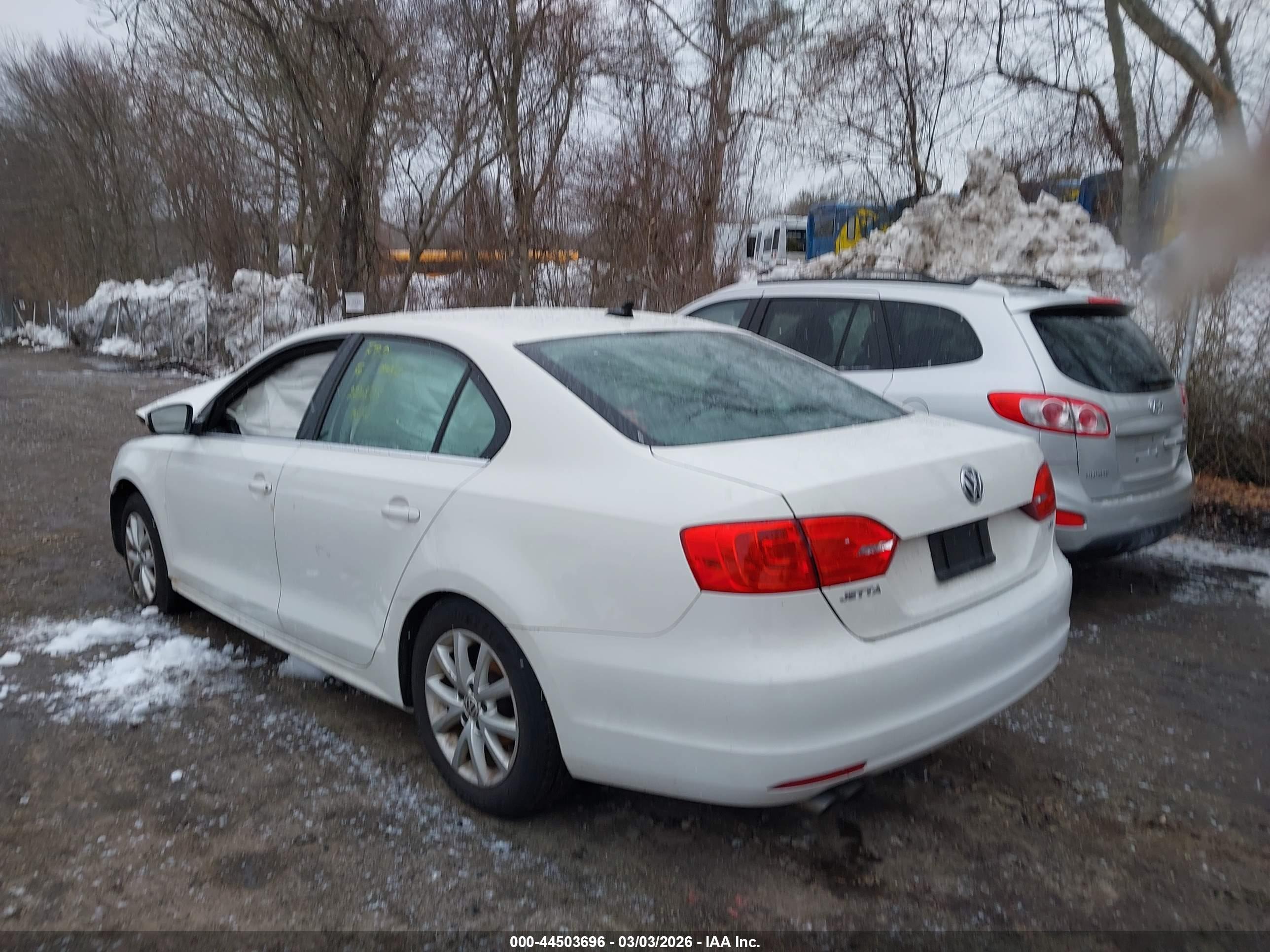 VOLKSWAGEN JETTA image 3