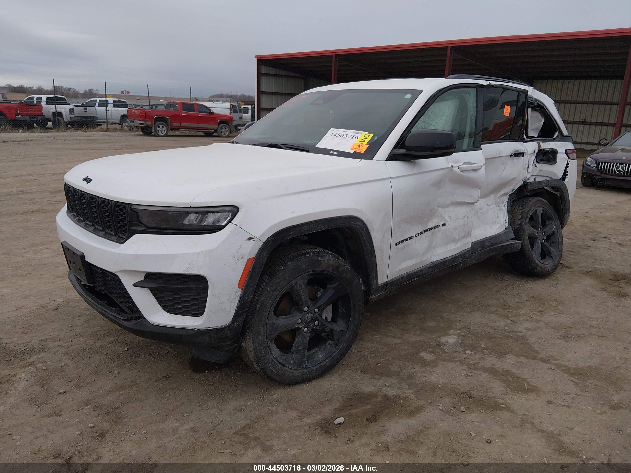 JEEP GRAND image 2