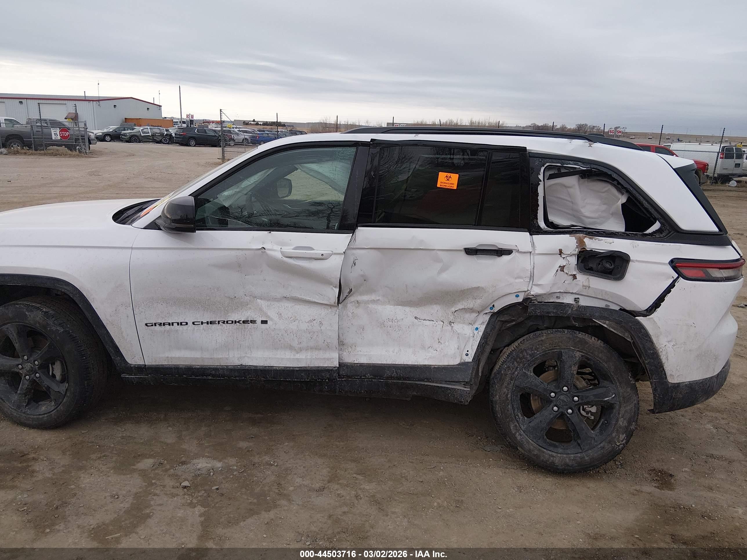 JEEP GRAND image 6
