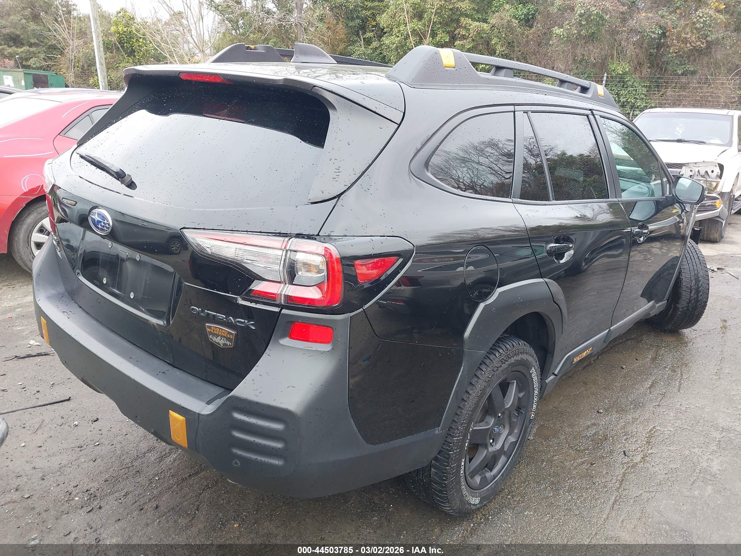 SUBARU OUTBACK image 4