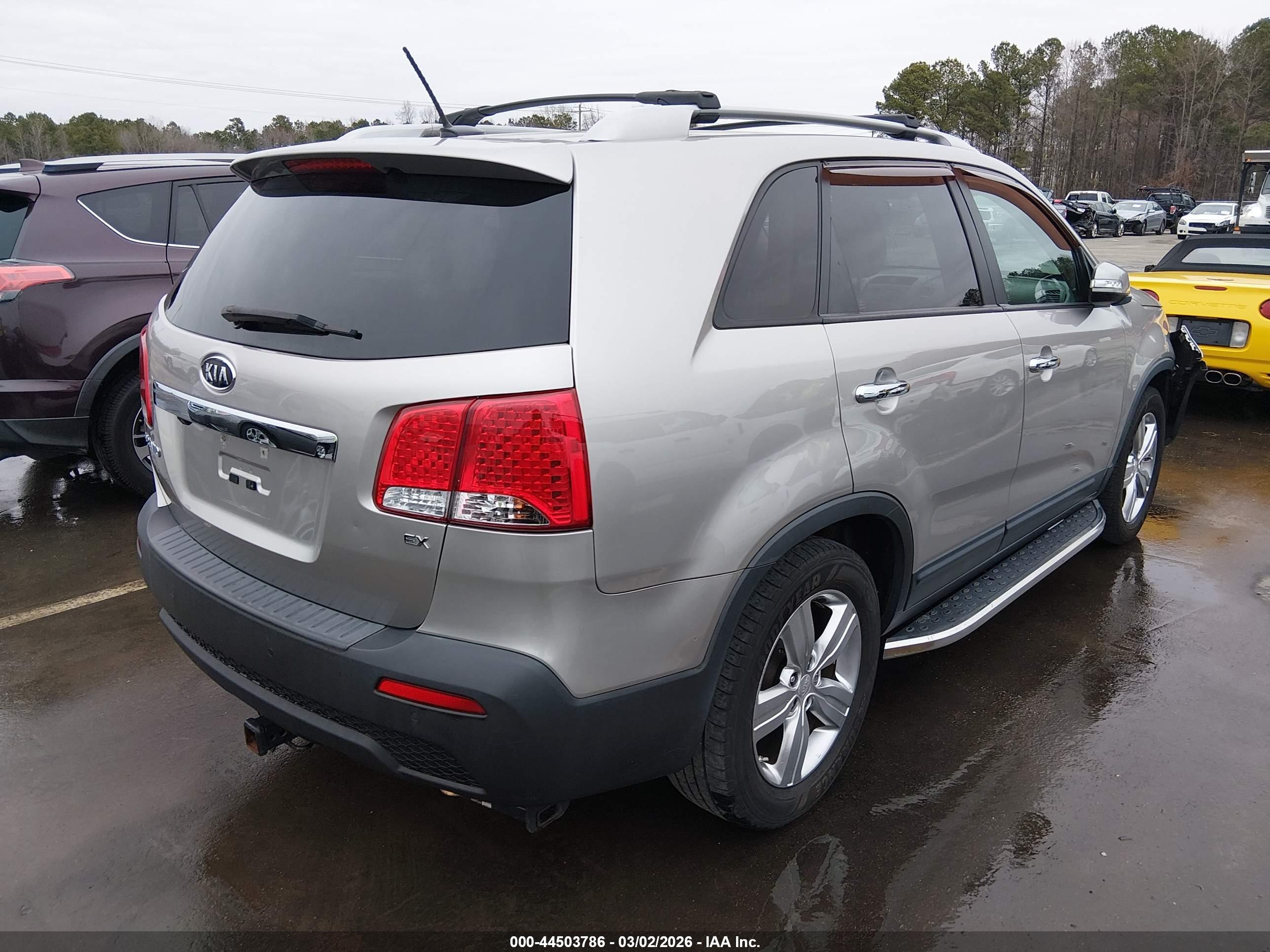 KIA SORENTO image 4
