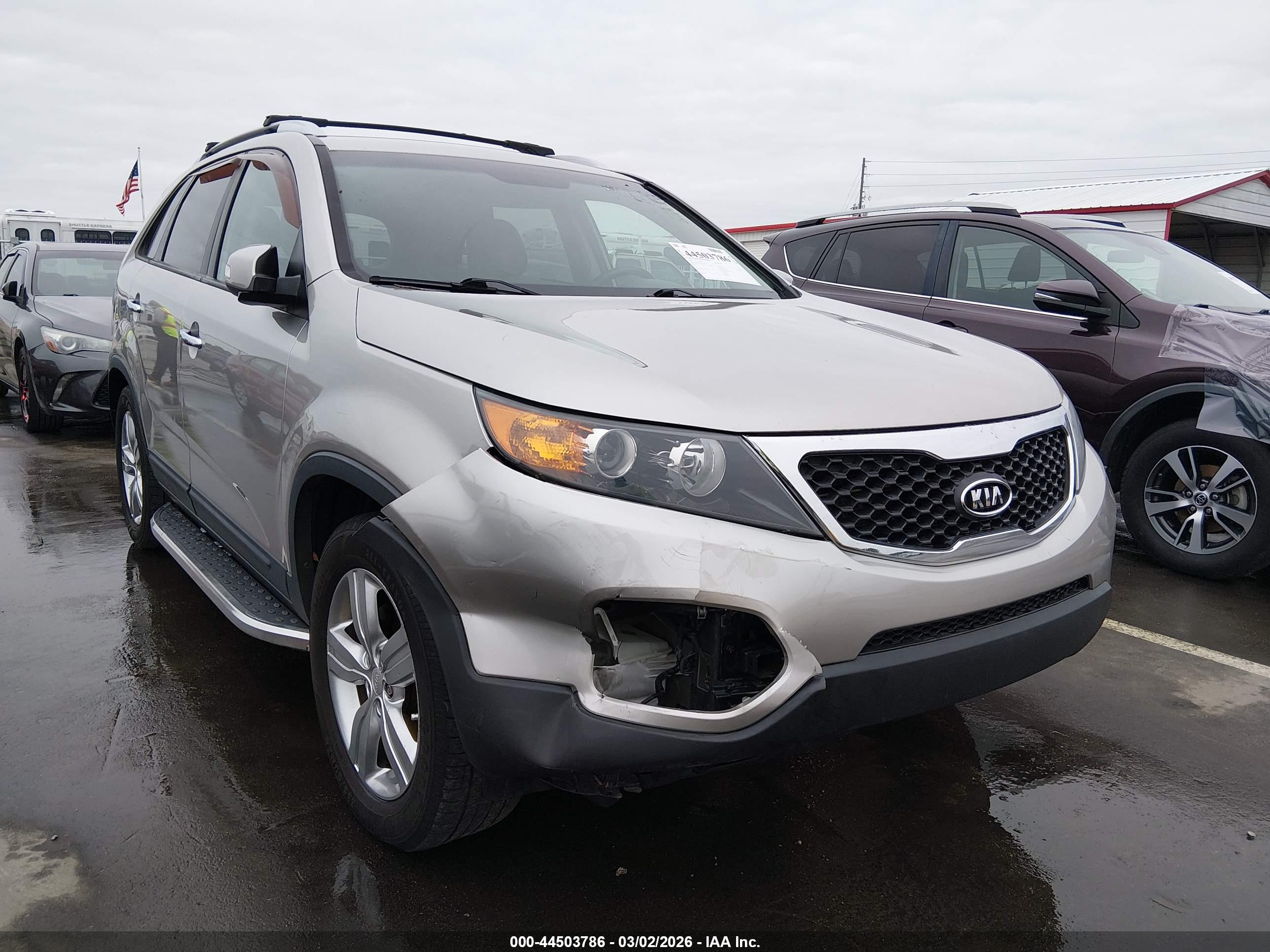 KIA SORENTO image 6