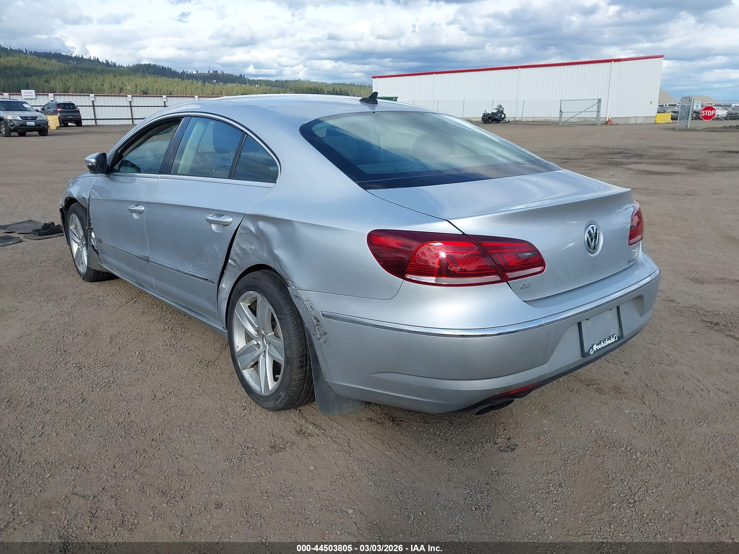 VOLKSWAGEN CC image 3
