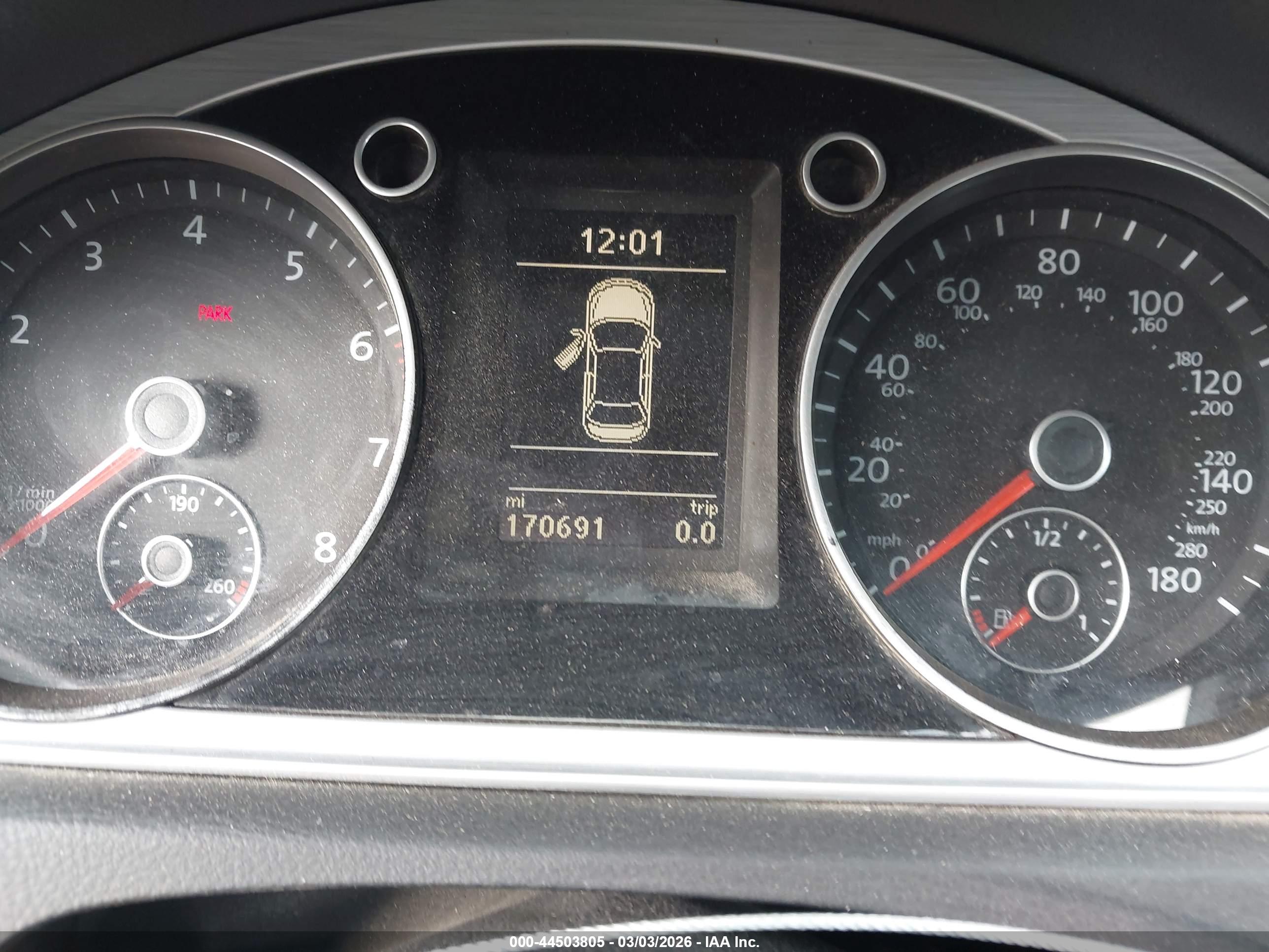VOLKSWAGEN CC image 7
